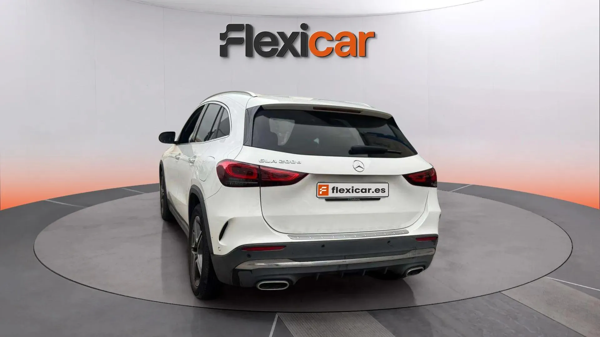 Mercedes-Benz GLA 200 D - foto 29