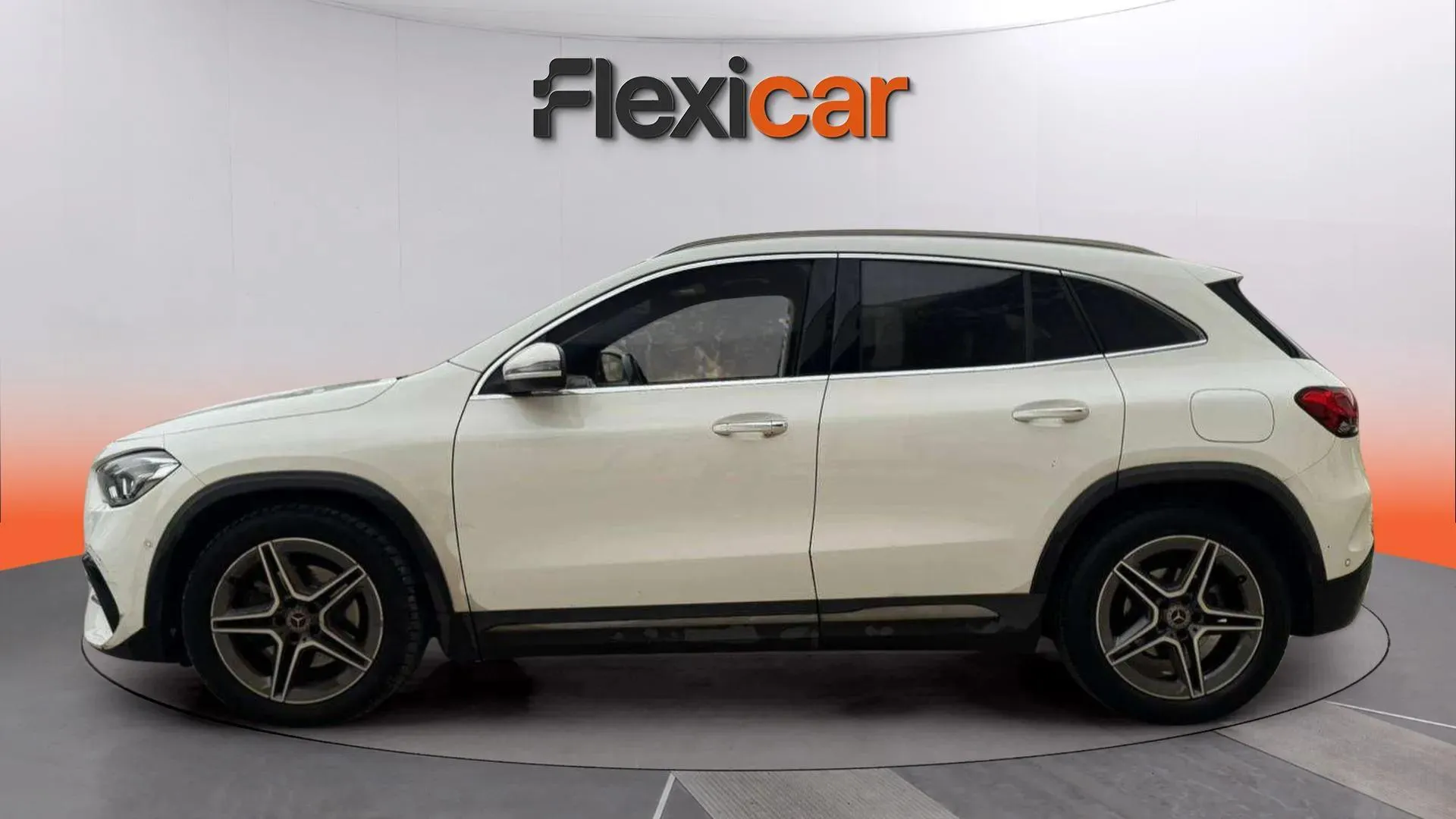 Mercedes-Benz GLA 200 D - foto 5