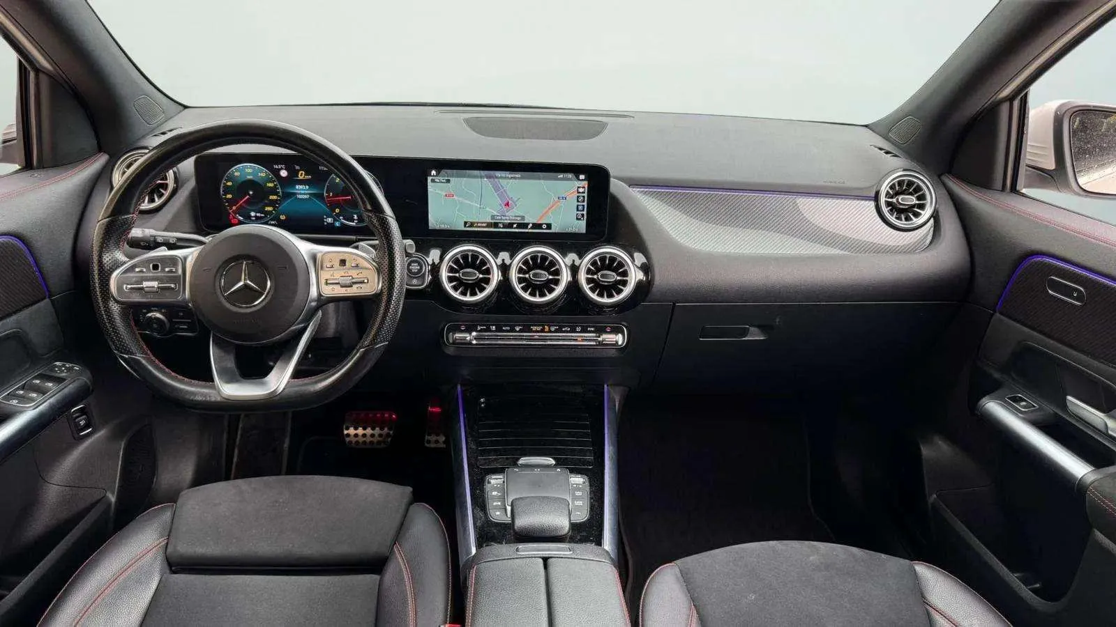 Mercedes-Benz GLA 200 D - foto 13