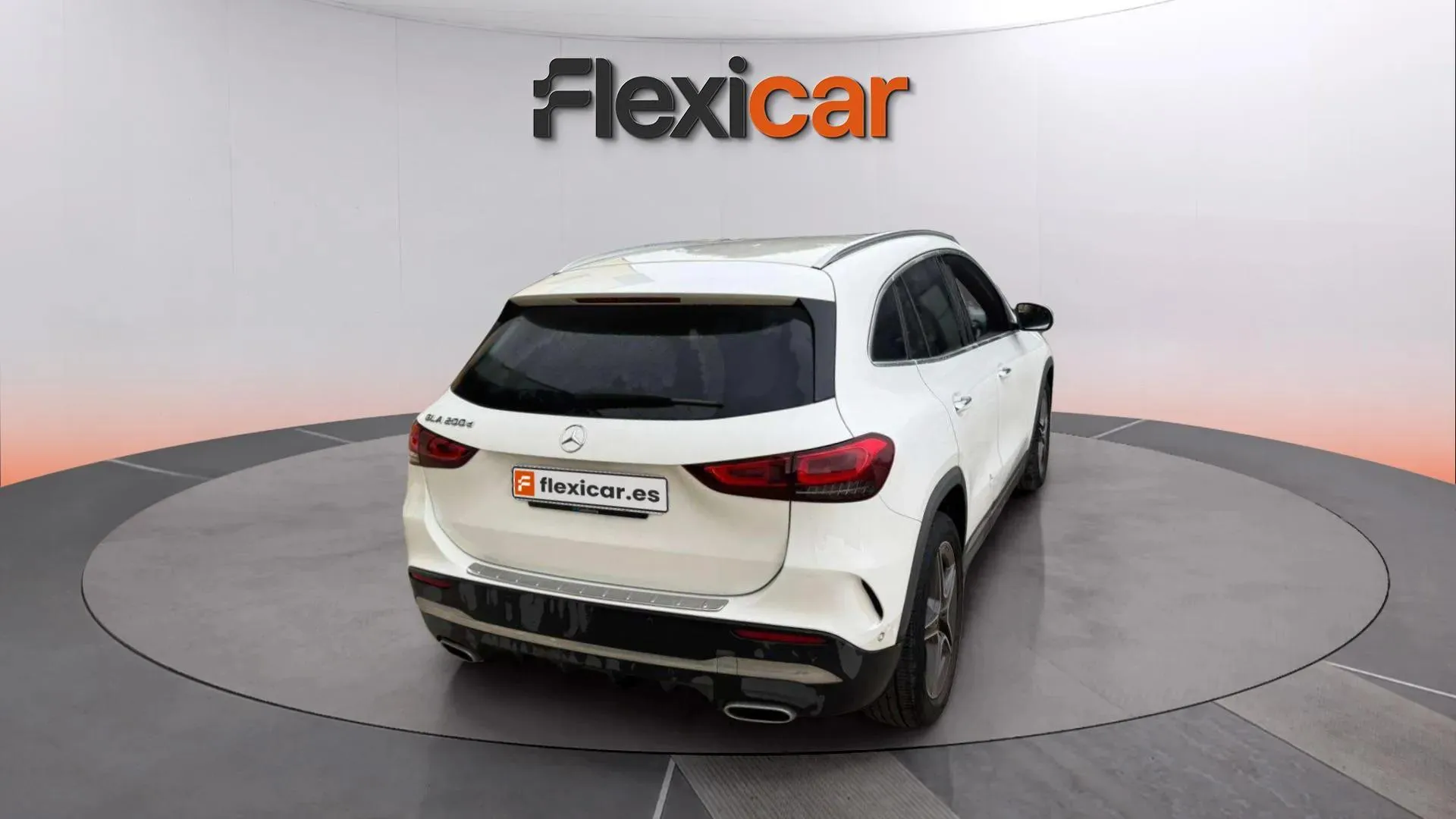 Mercedes-Benz GLA 200 D - foto 44