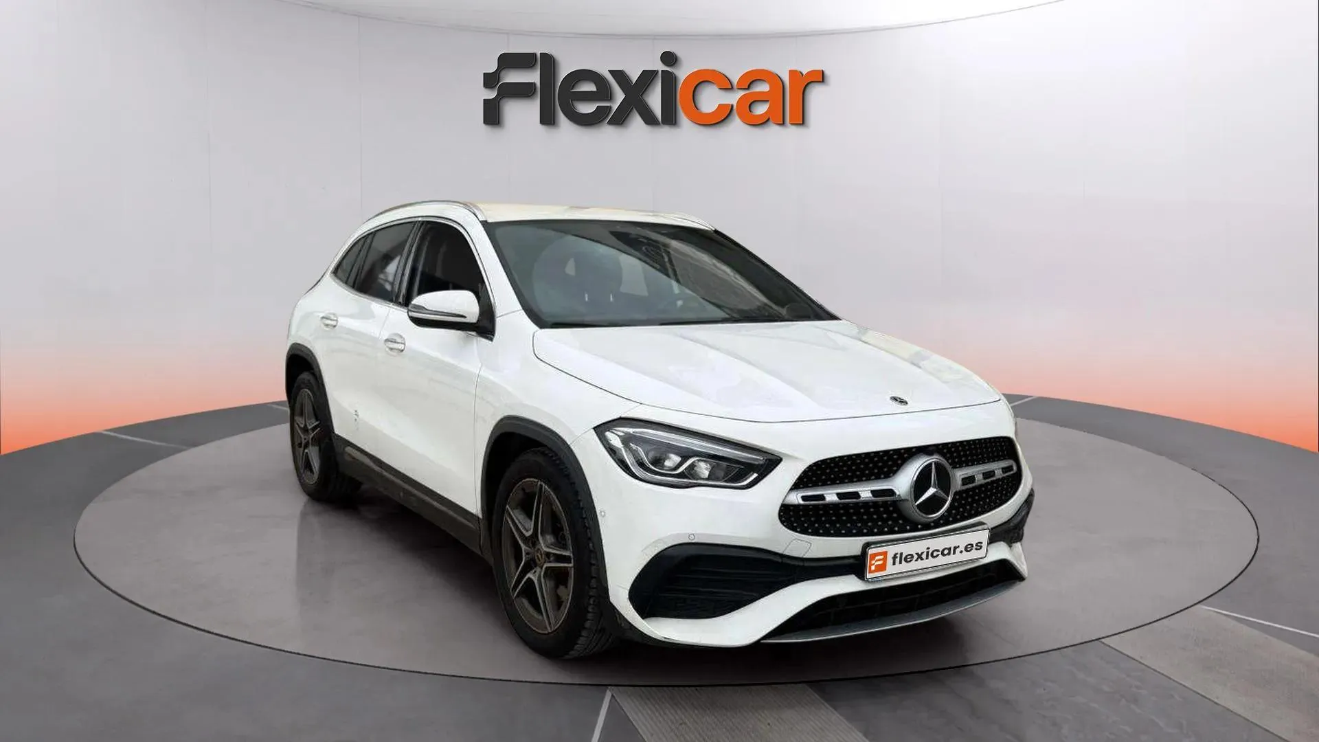 Mercedes-Benz GLA 200 D - foto 38