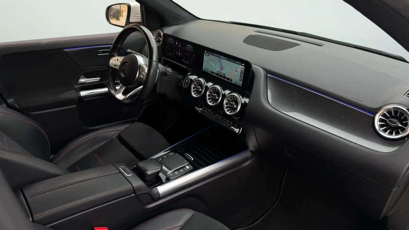 Mercedes-Benz GLA 200 D - foto 9