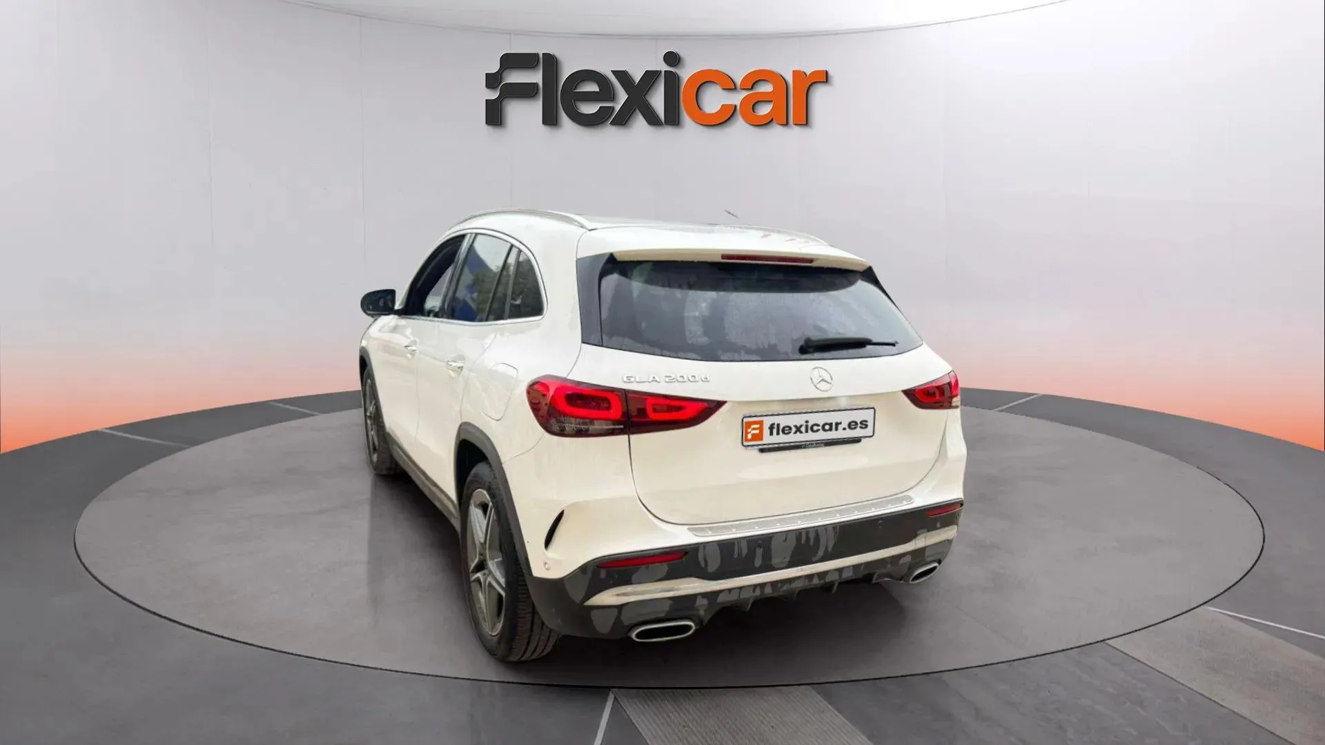 Mercedes-Benz GLA 200 D - foto 42