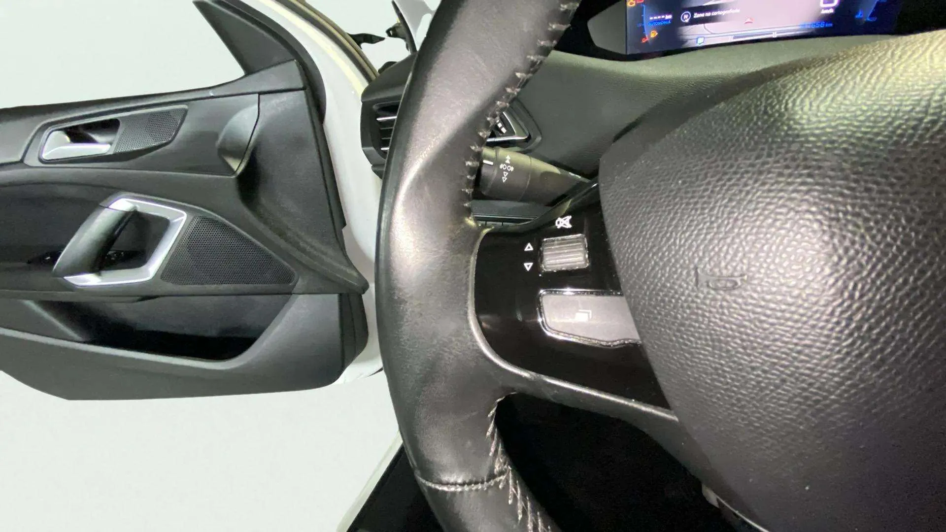 Peugeot 308 SW Active BlueHDi 130 - foto 27
