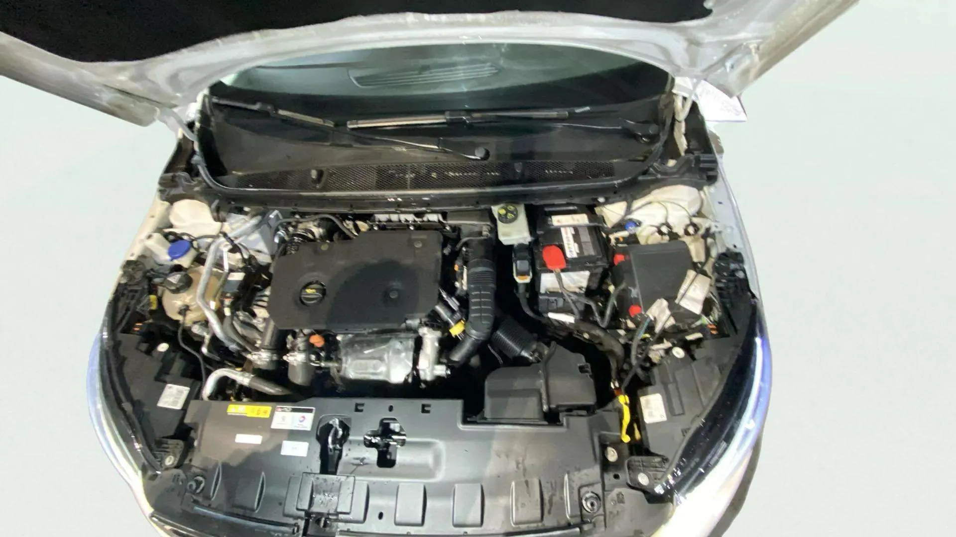 Peugeot 308 SW Active BlueHDi 130 - foto 14