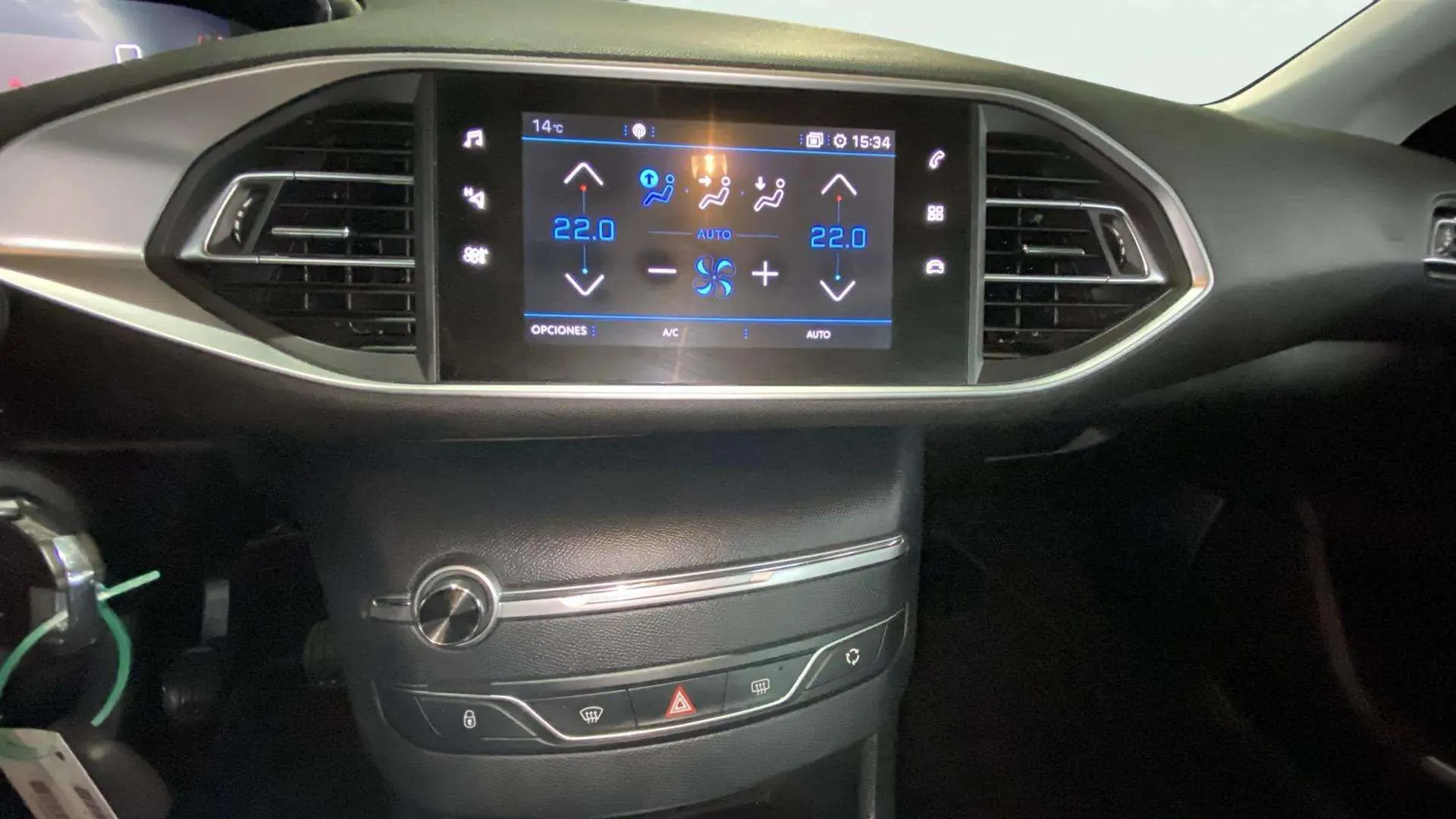 Peugeot 308 SW Active BlueHDi 130 - foto 24