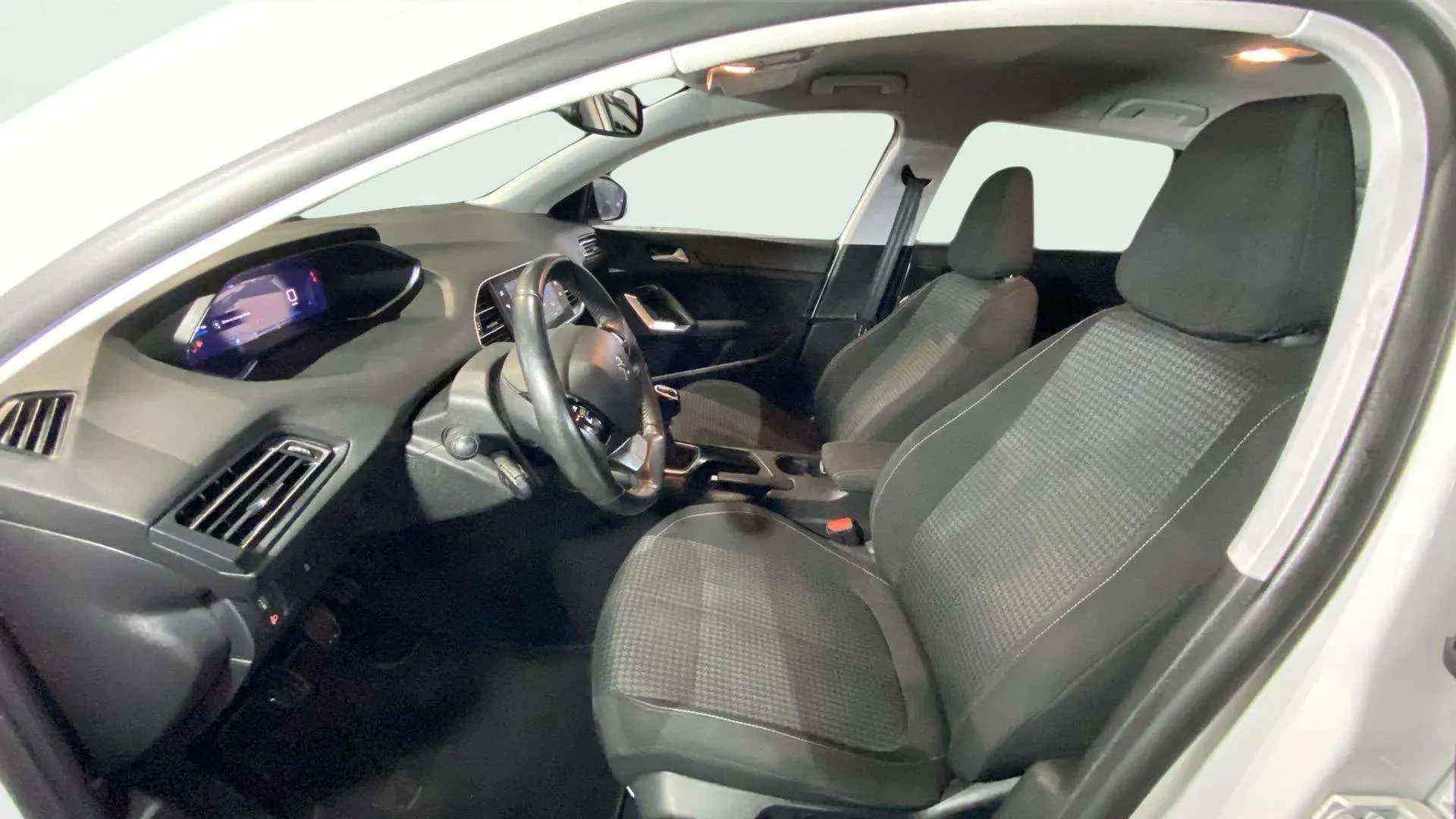 Peugeot 308 SW Active BlueHDi 130 - foto 19