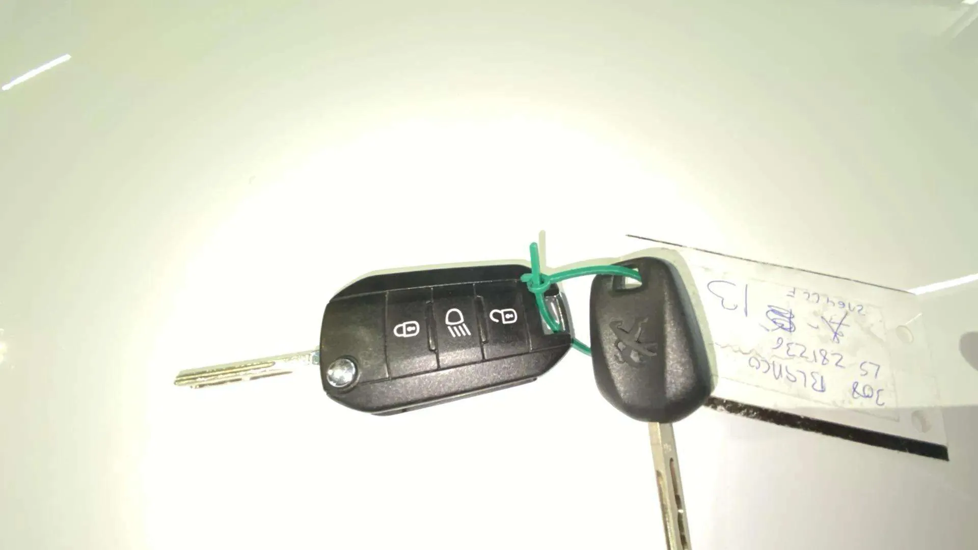 Peugeot 308 SW Active BlueHDi 130 - foto 23