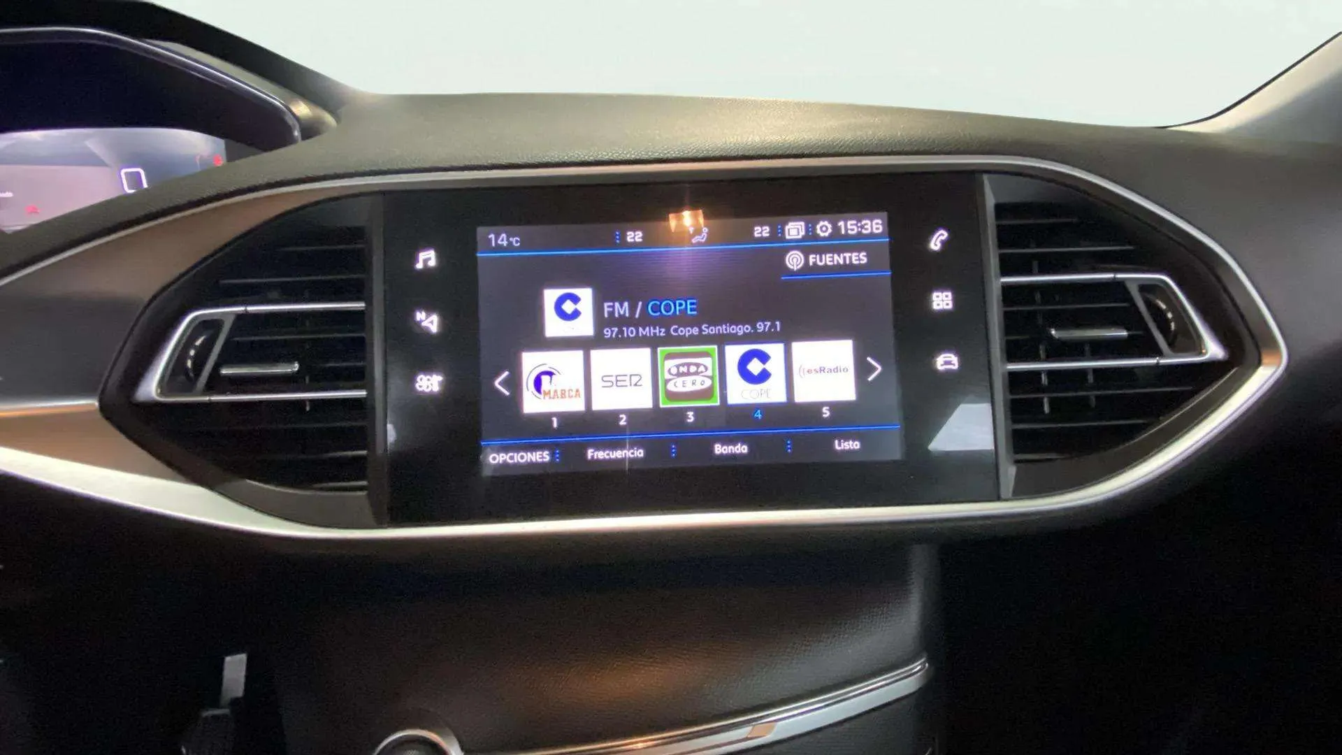 Peugeot 308 SW Active BlueHDi 130 - foto 31