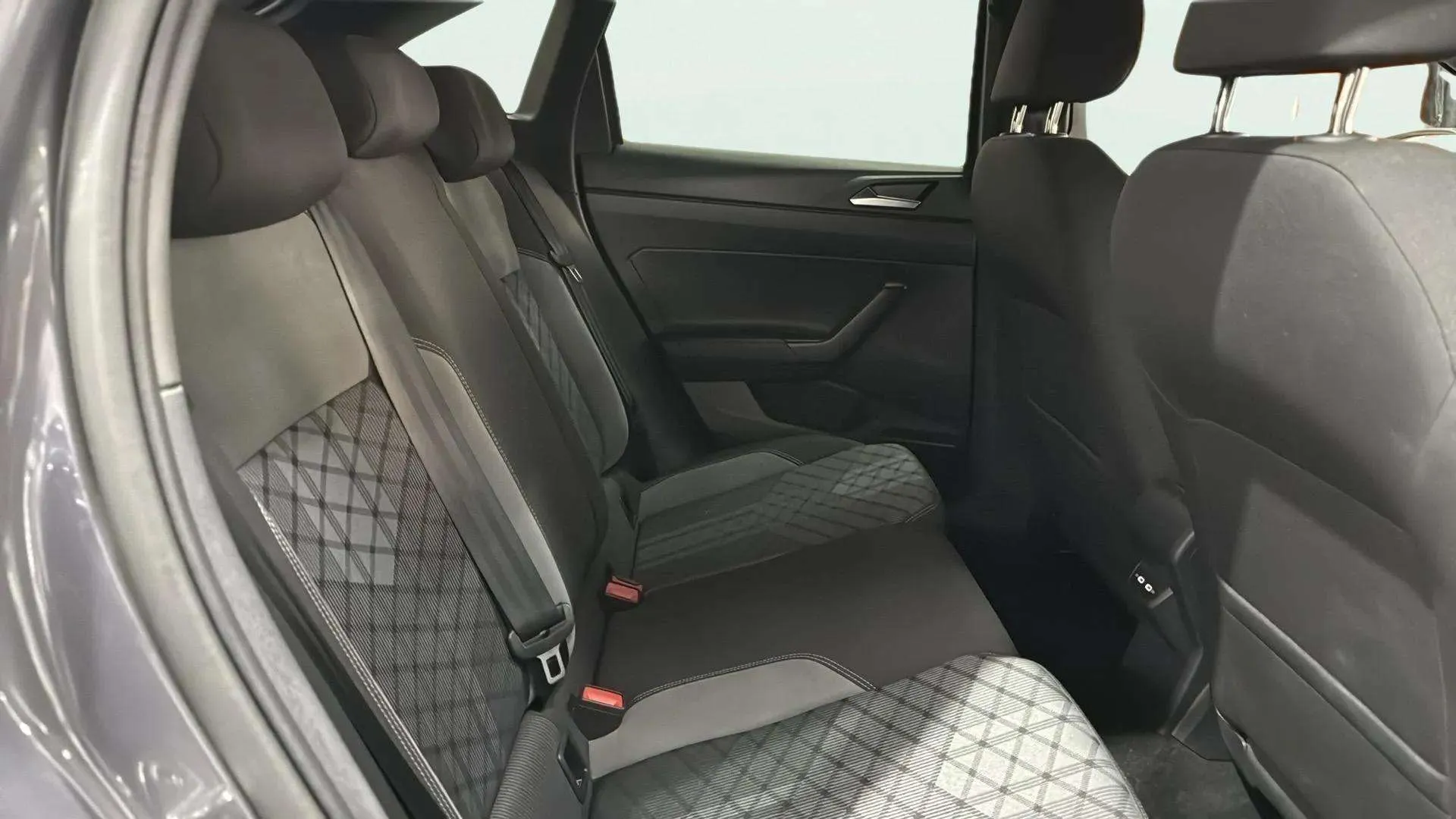 Volkswagen Taigo R-Line 1.0 TSI DSG - foto 13