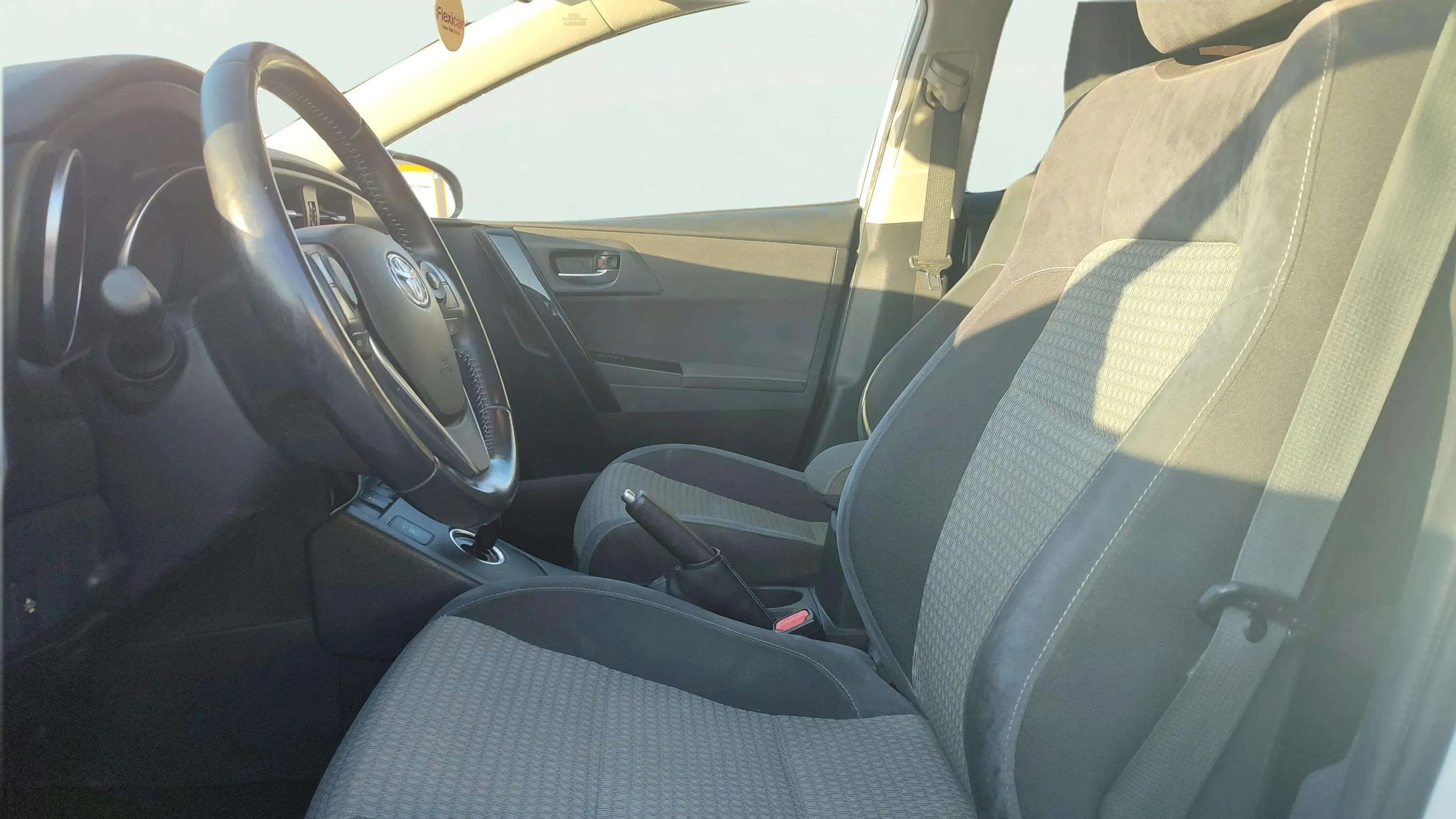 Toyota Auris 1.8 140H Hybrid Active - foto 11