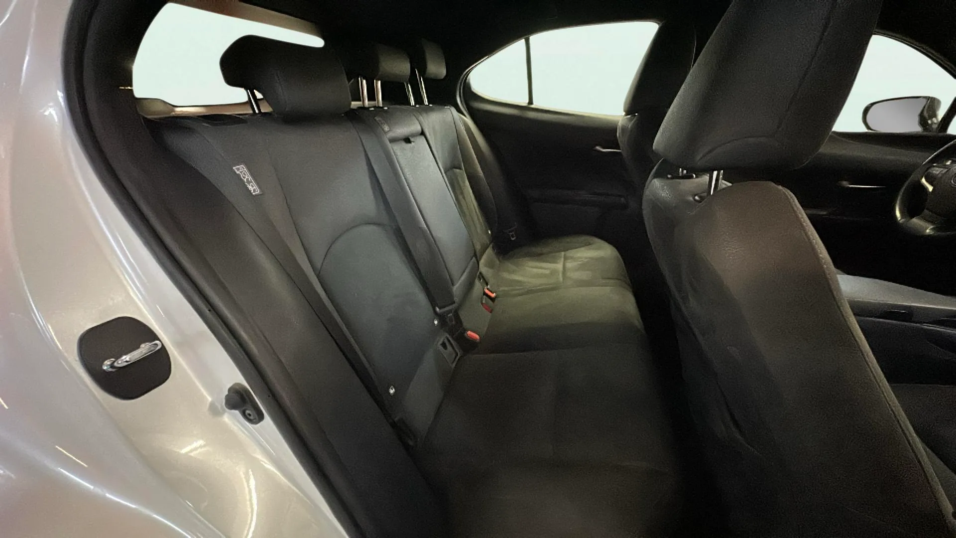 Lexus UX 2.0 250h Business - foto 18
