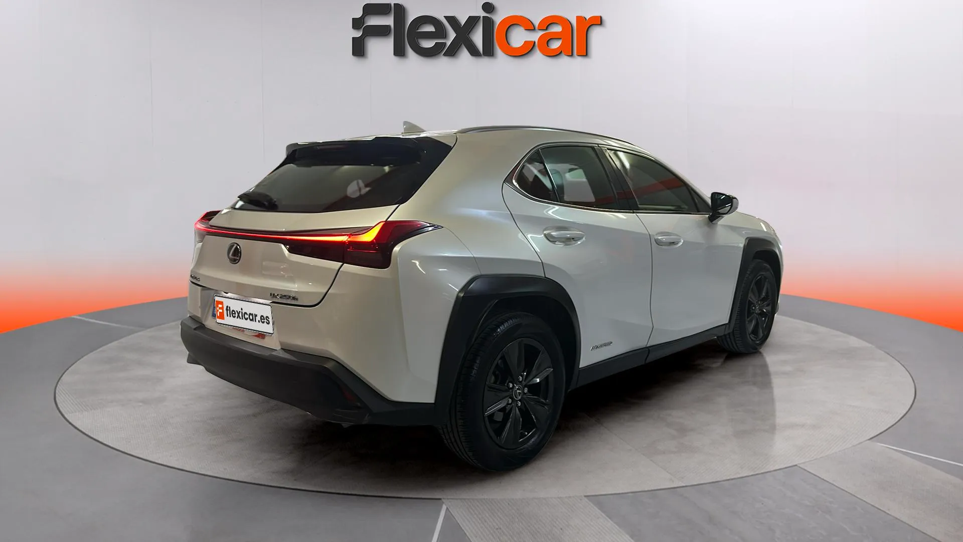 Lexus UX 2.0 250h Business - foto 7
