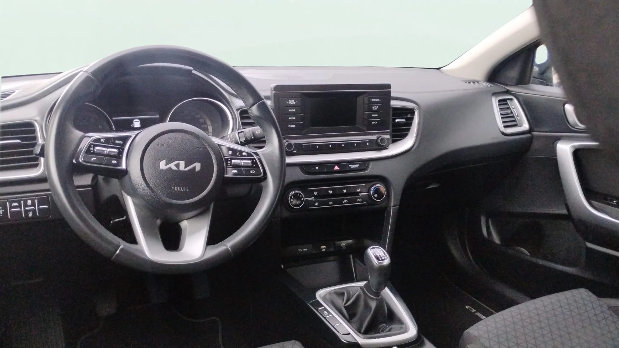 Kia Ceed 1.0 T-GDi Concept - foto 10