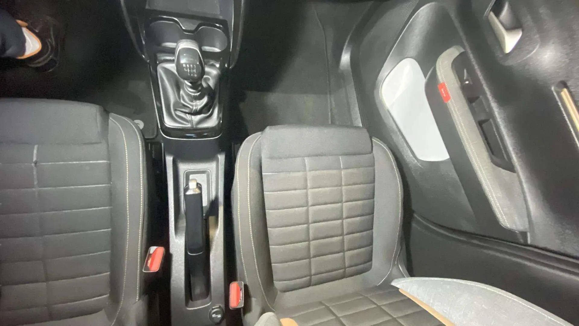 Citroën C3 Aircross Turbo BVM6 Plus - foto 21