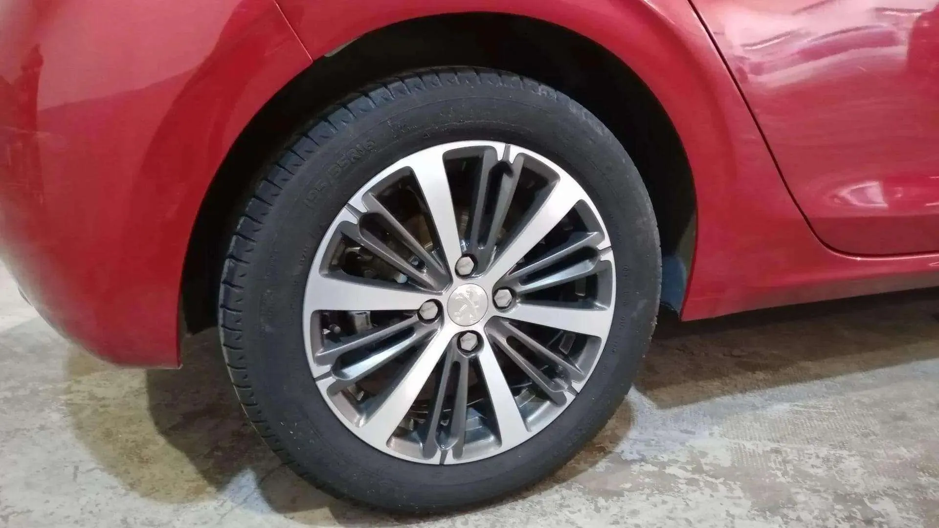 Peugeot 208 Allure 1.6 BlueHDi - foto 10
