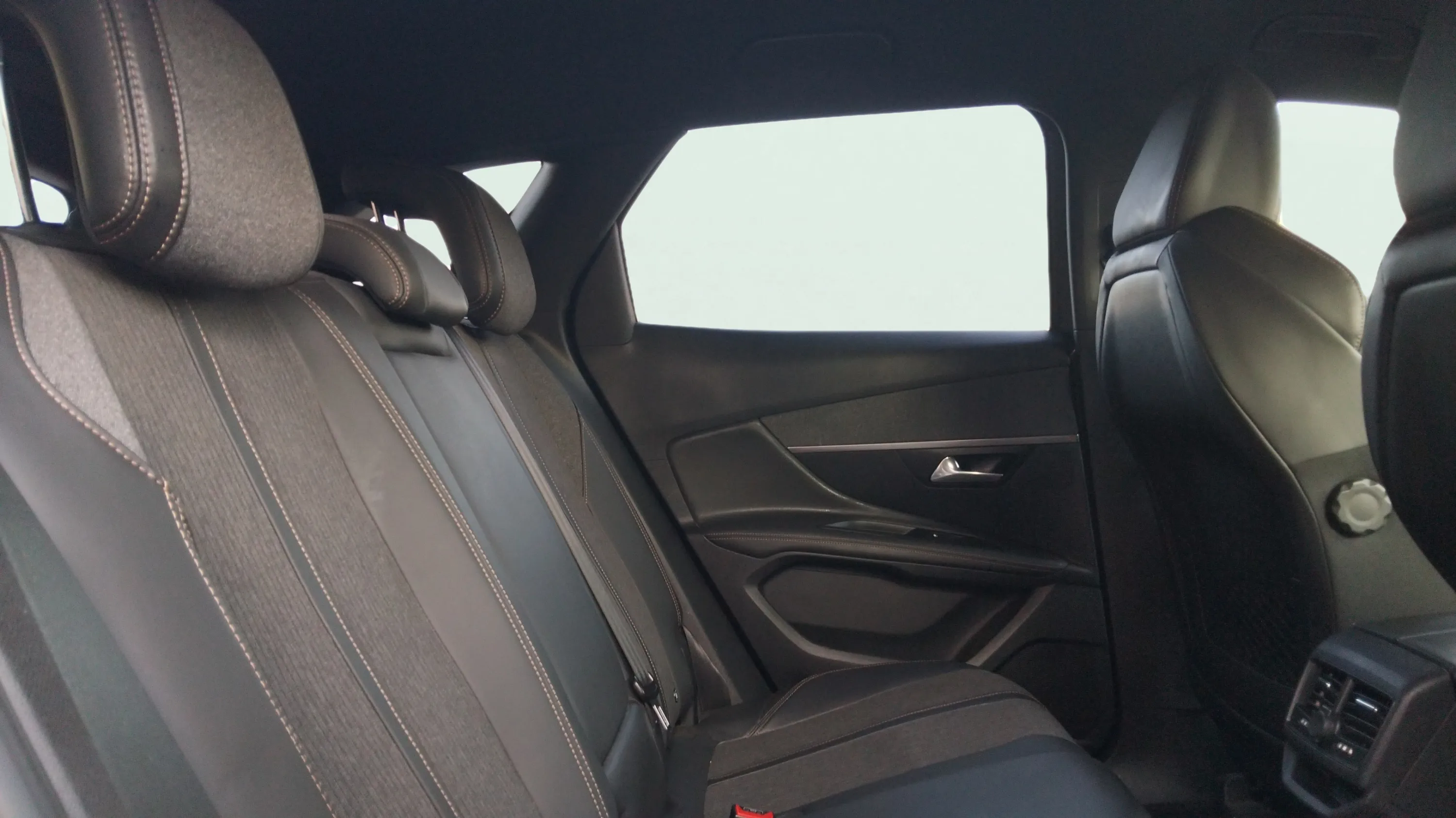 Peugeot 3008 2.0BLUEHDI GT Line - foto 11