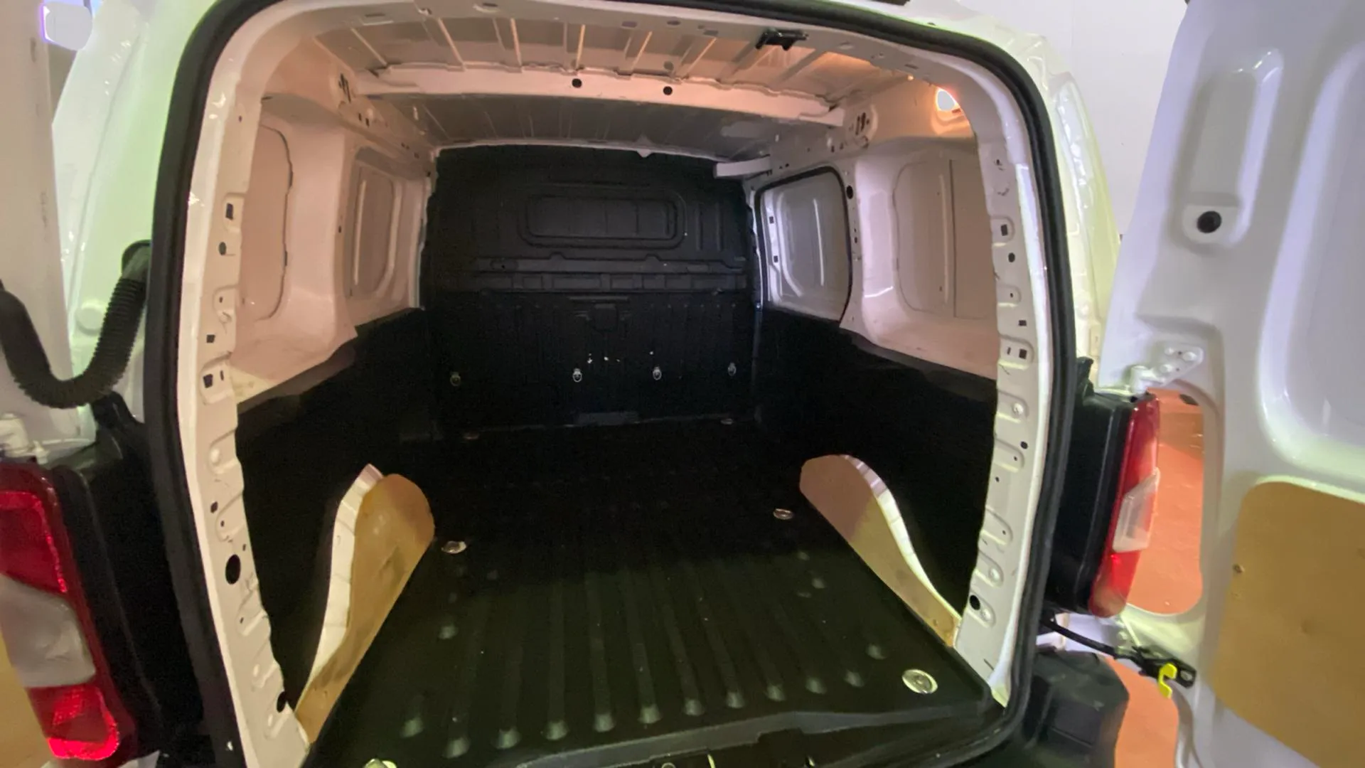 Citroën Berlingo Talla M BlueHDi 100 Live Pack - foto 18