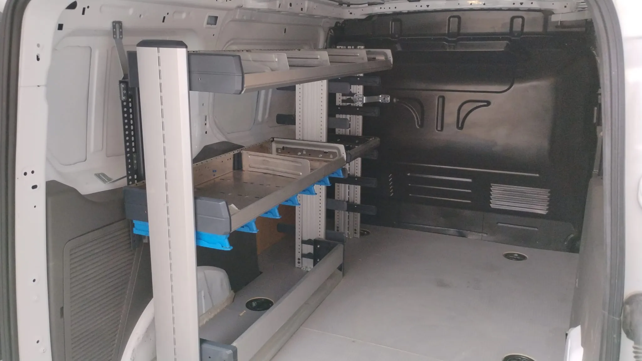 Ford Transit Connect 1.5cm³ 2pl. - foto 16