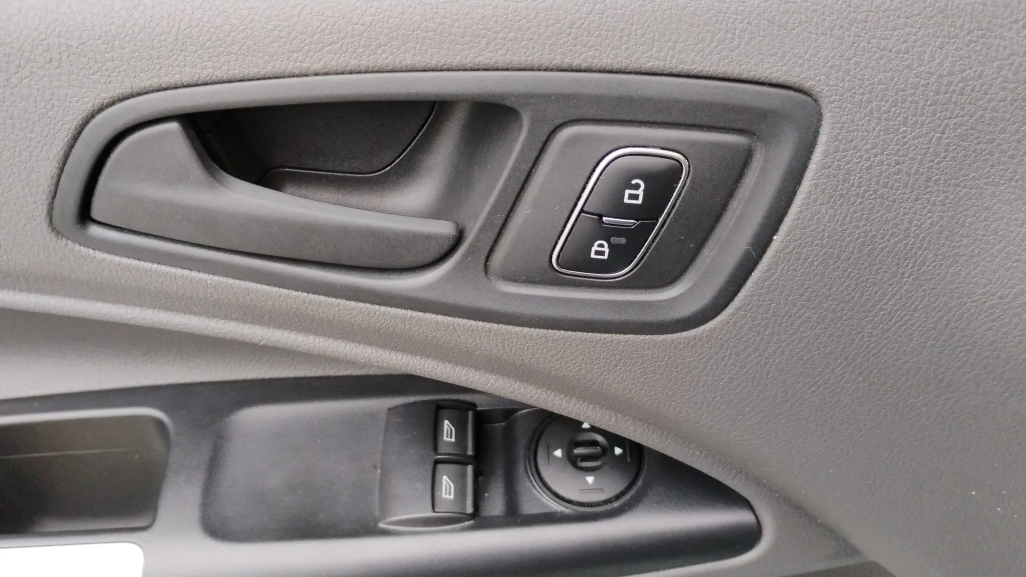 Ford Transit Connect 1.5cm³ 2pl. - foto 14