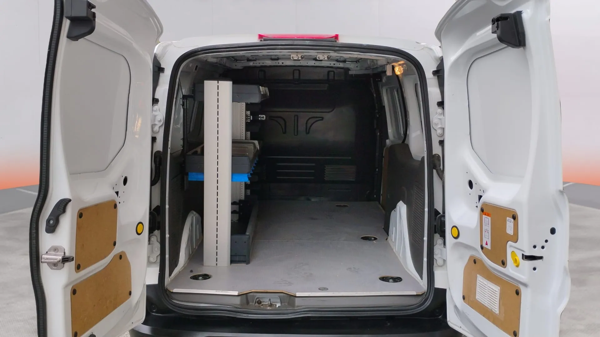 Ford Transit Connect 1.5cm³ 2pl. - foto 17