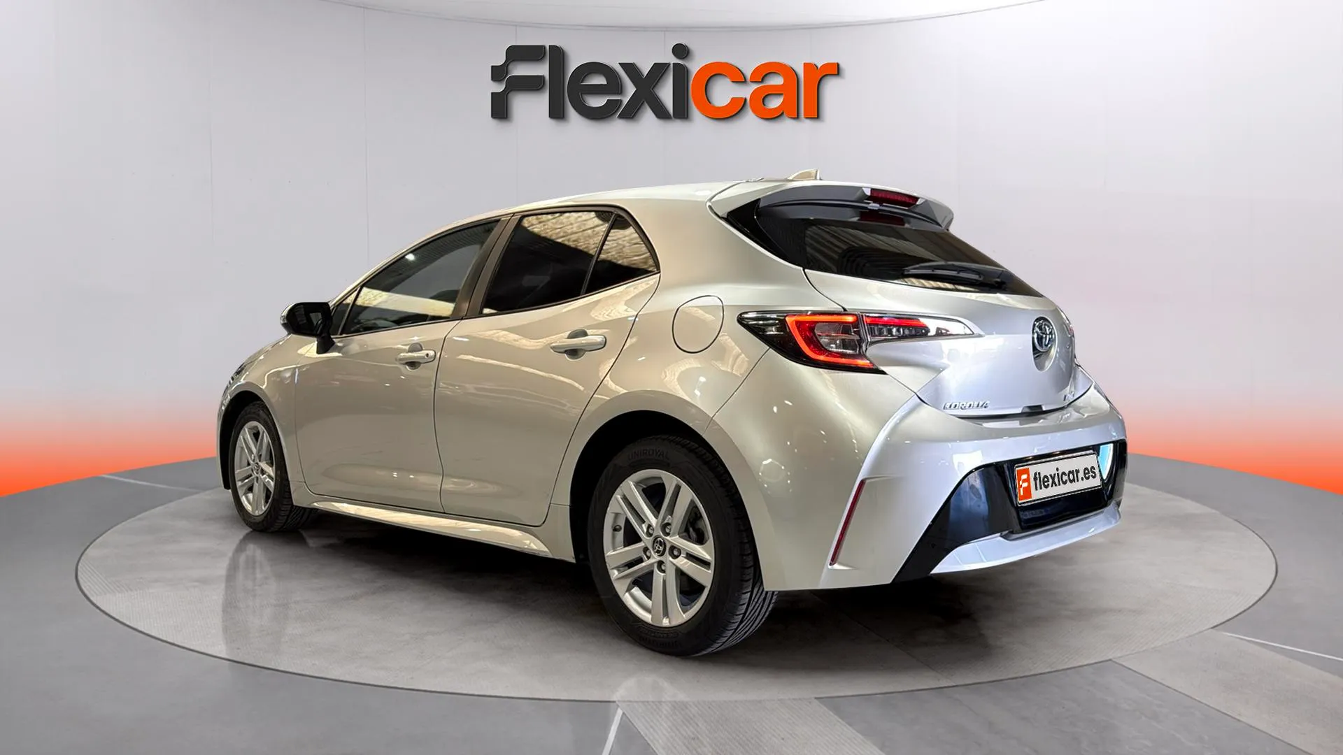 Toyota Corolla 1.8 125H Active Tech E-CVT - foto 5