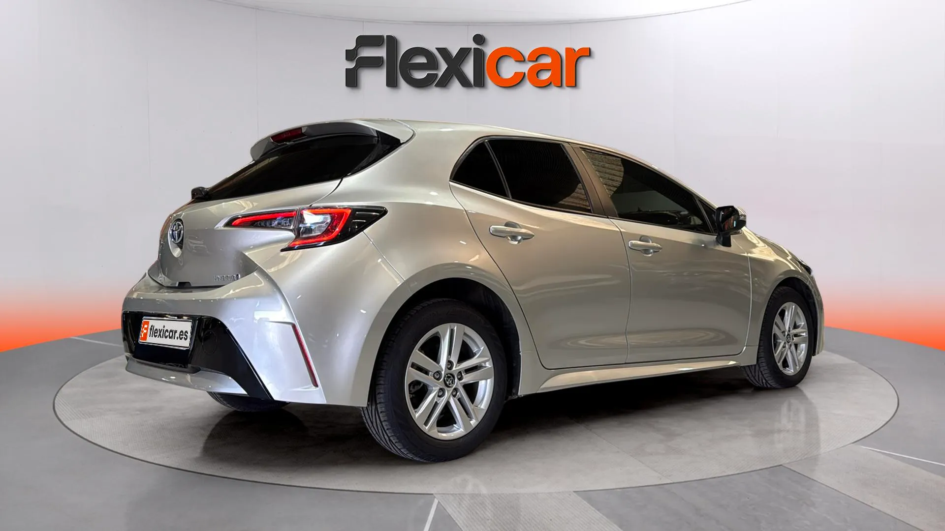 Toyota Corolla 1.8 125H Active Tech E-CVT - foto 7