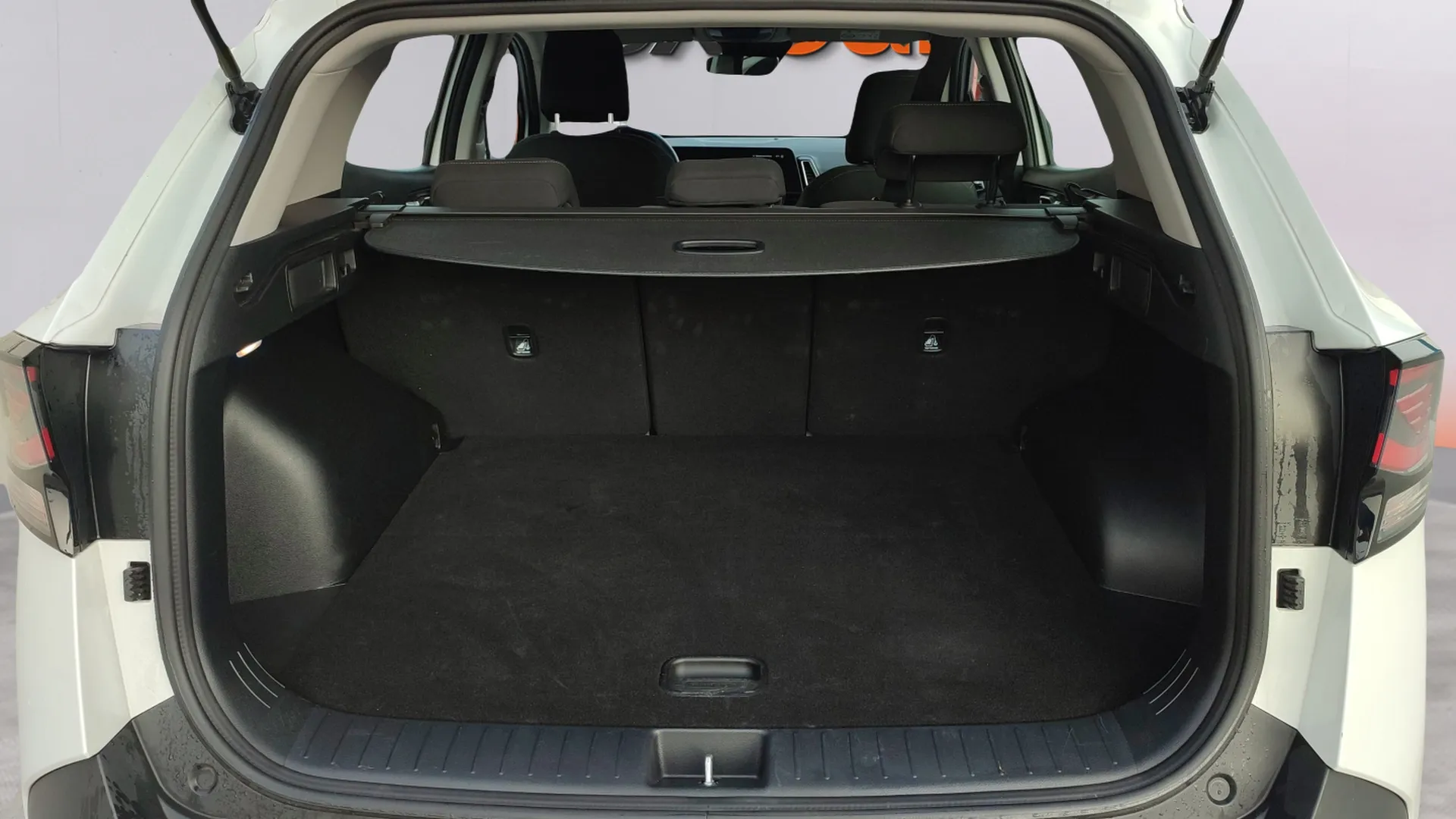 Kia Sportage 1.6 T-GDi MHEV Business 4x2 DCT - foto 9