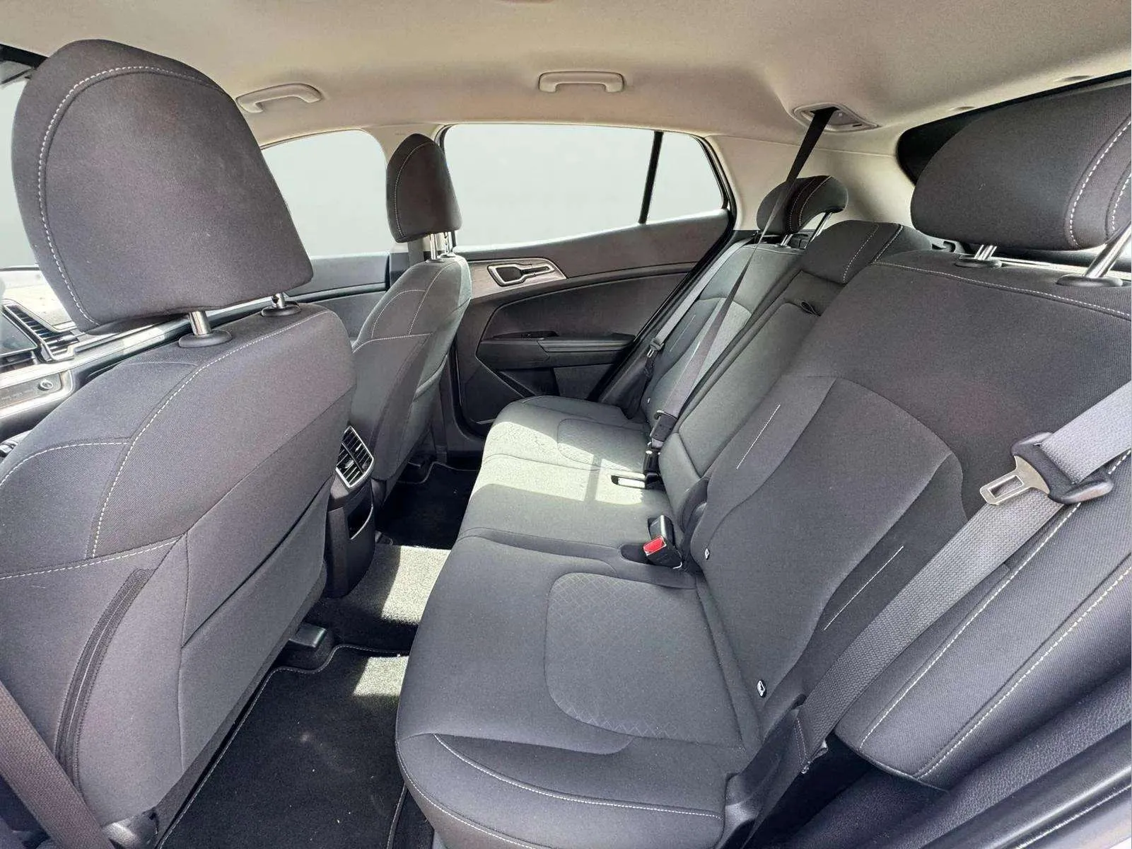 Kia Sportage 1.6 T-GDi MHEV Business 4x2 DCT - foto 12
