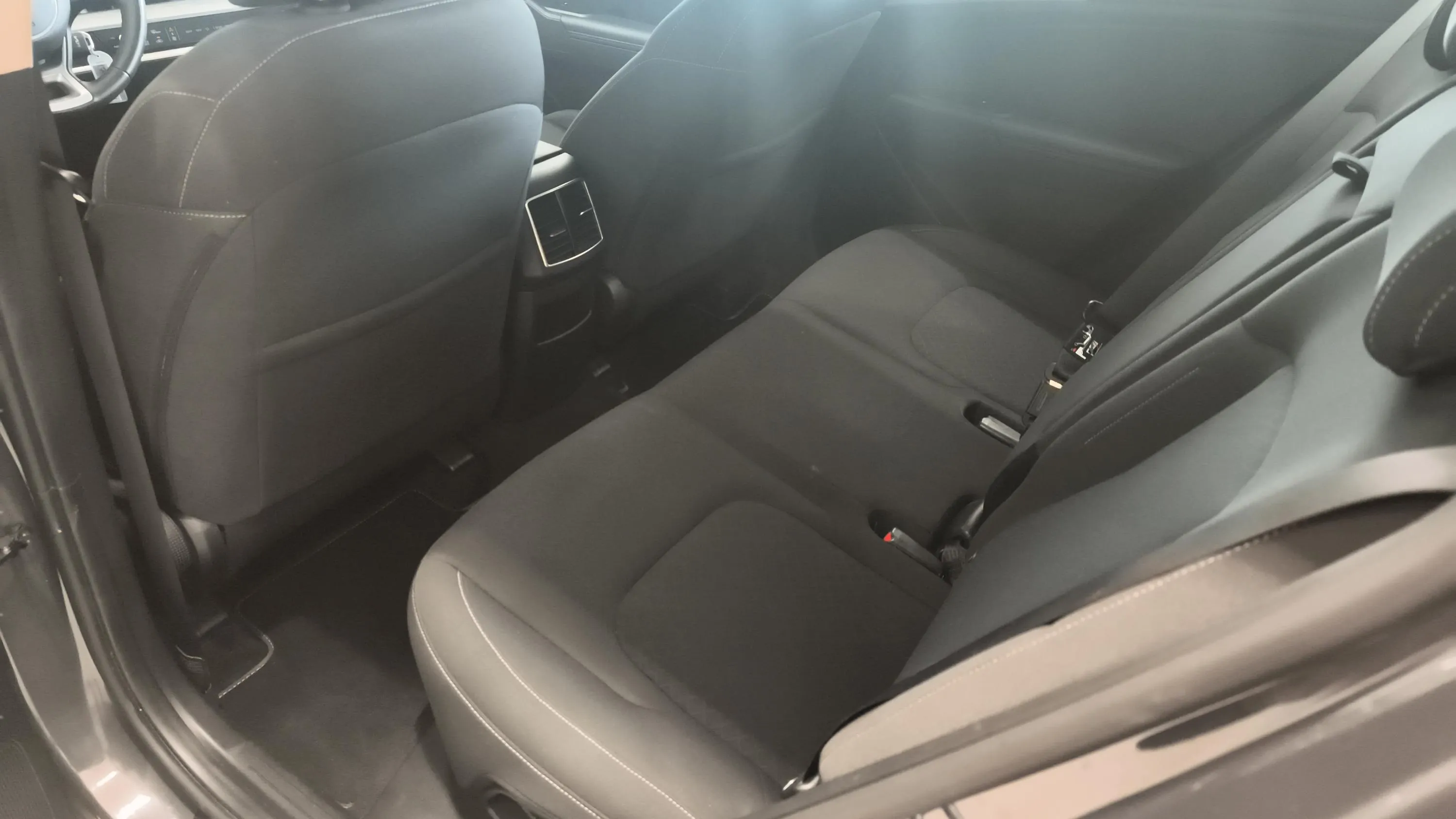 Kia Sportage 1.6 T-GDi MHEV Business 4x2 DCT - foto 10