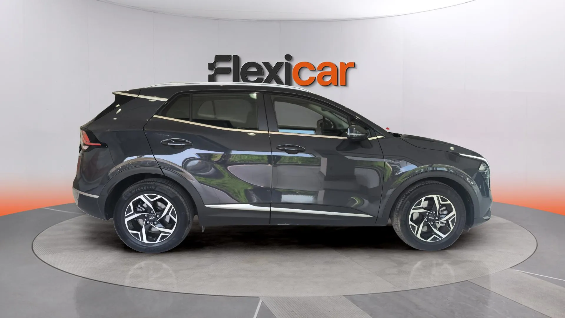 Kia Sportage 1.6 T-GDi MHEV Business 4x2 DCT - foto 6