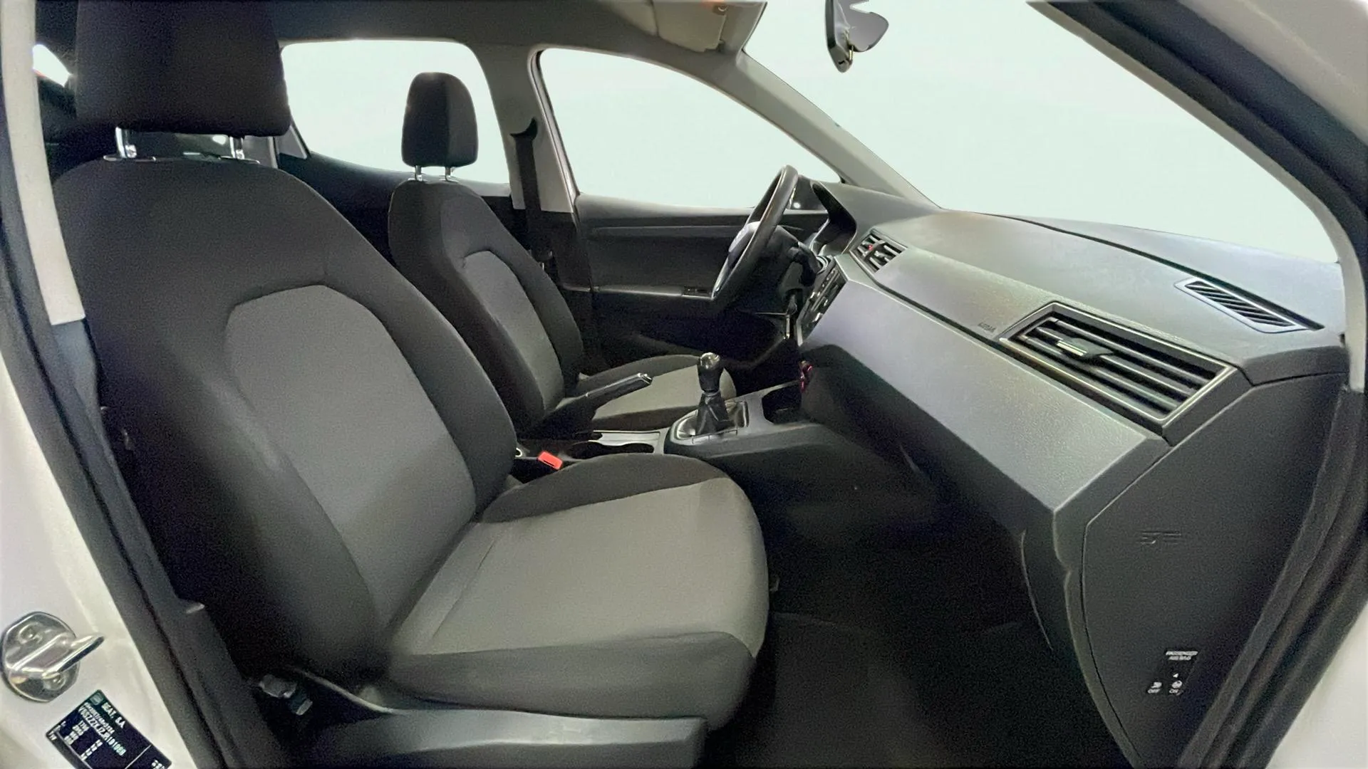 SEAT Arona 1.6 TDI Xcellence Ecomotive - foto 10