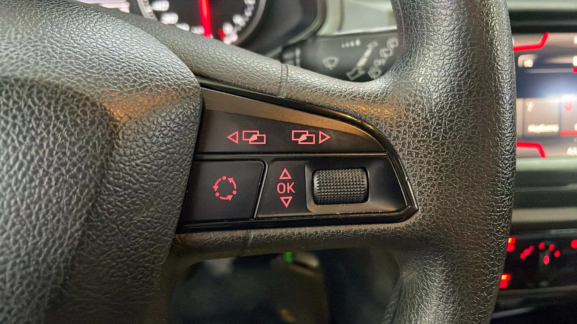 SEAT Arona 1.6 TDI Xcellence Ecomotive - foto 26