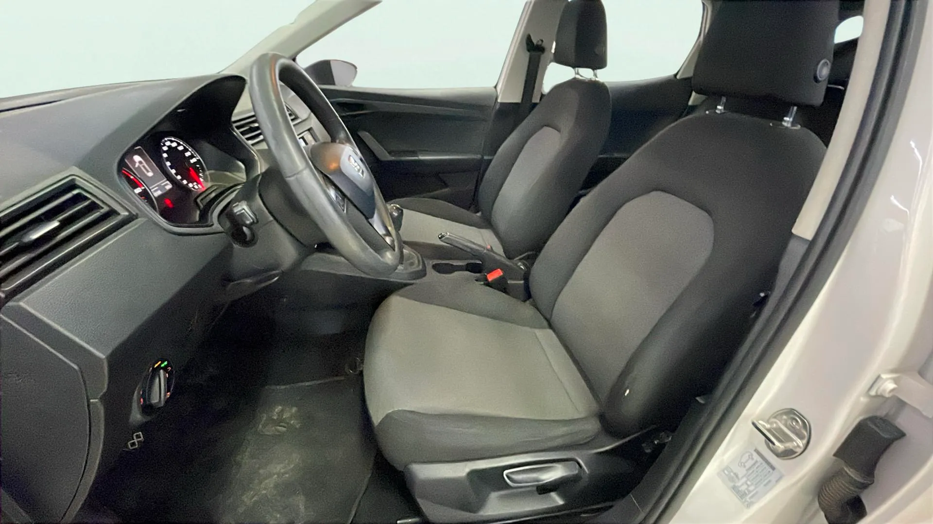 SEAT Arona 1.6 TDI Xcellence Ecomotive - foto 11