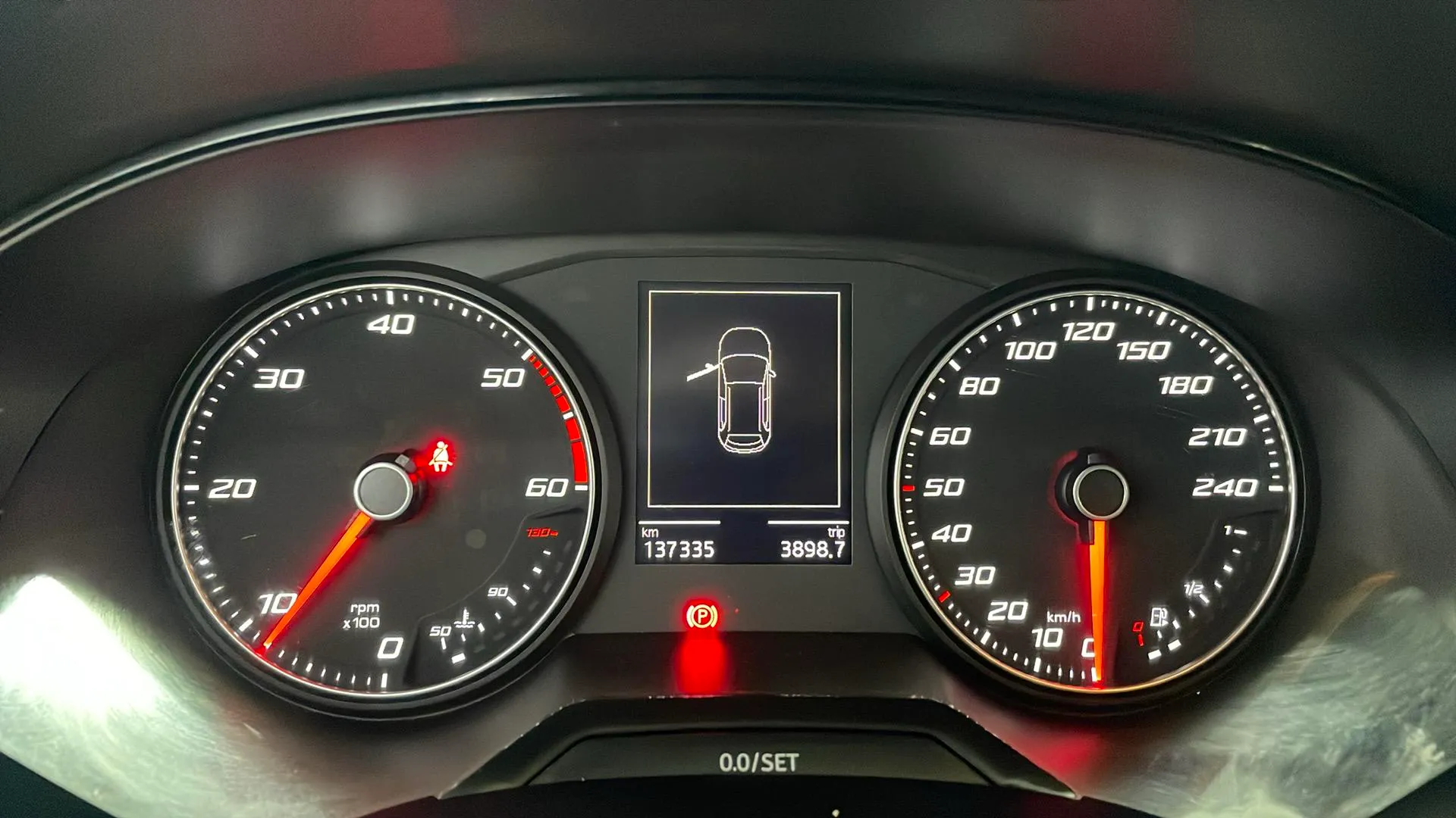 SEAT Arona 1.6 TDI Xcellence Ecomotive - foto 9