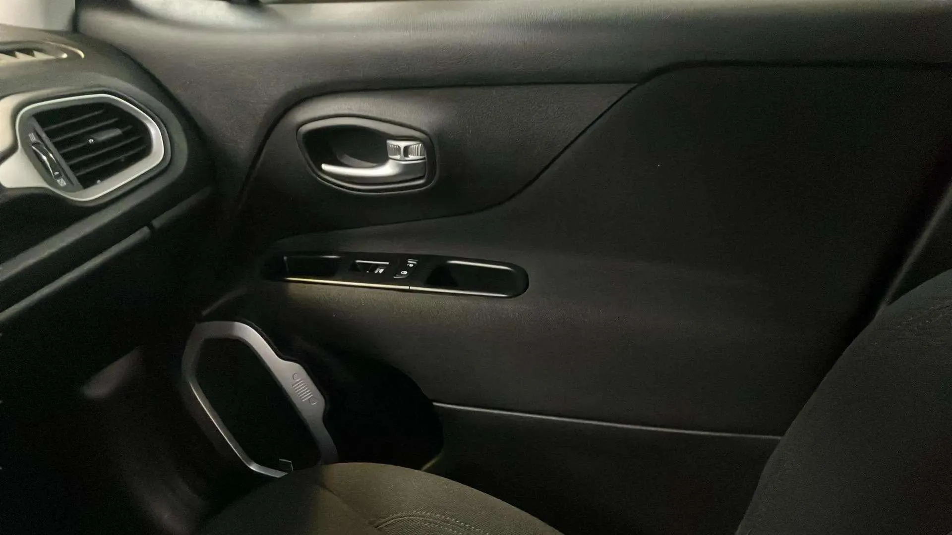 Jeep Renegade 1.0G Sport 4x2 - foto 12