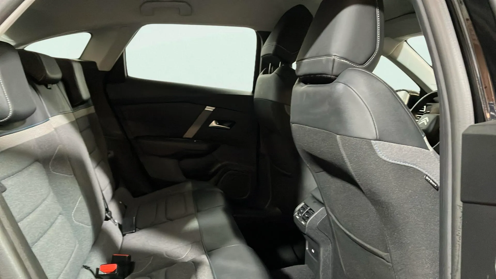 Citroën C4 PureTech 130 Plus - foto 19