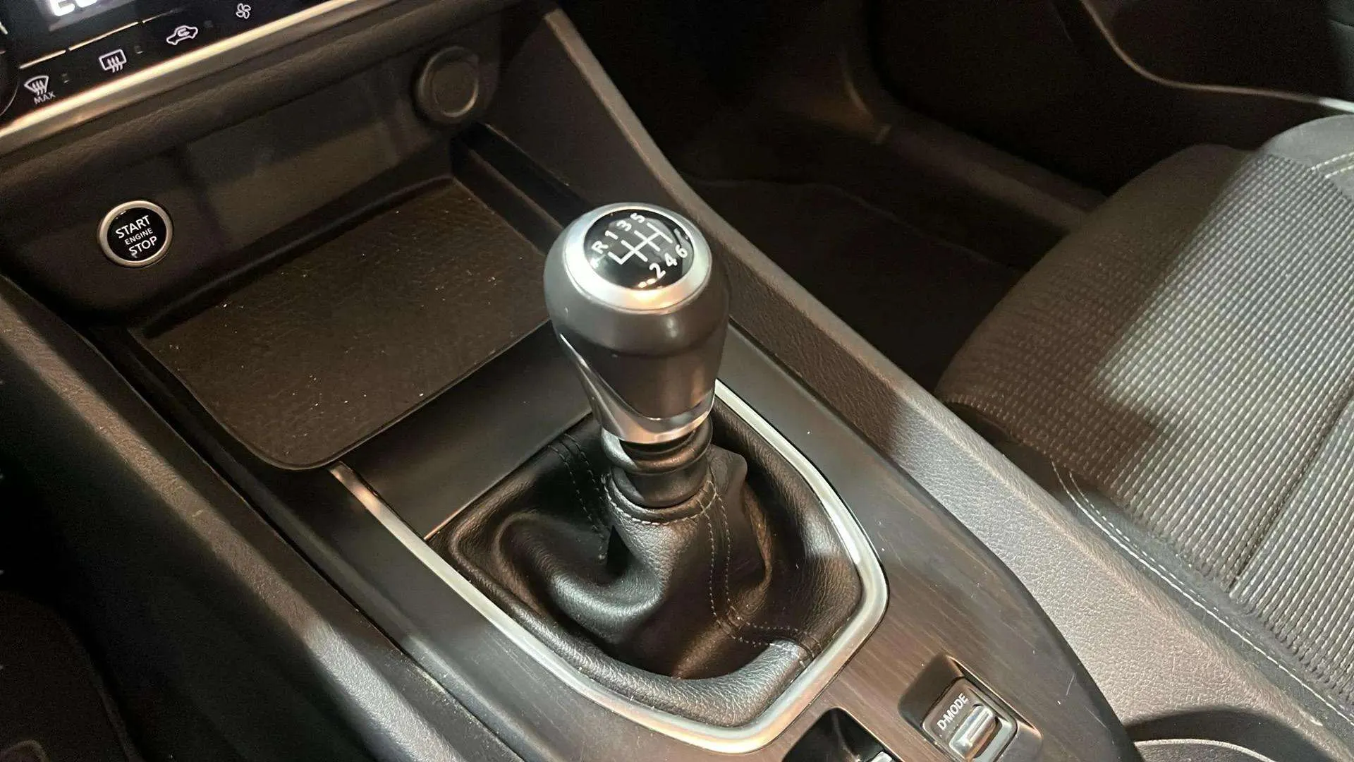 Nissan Qashqai DIG-T mHEV 4x2 Acenta - foto 17
