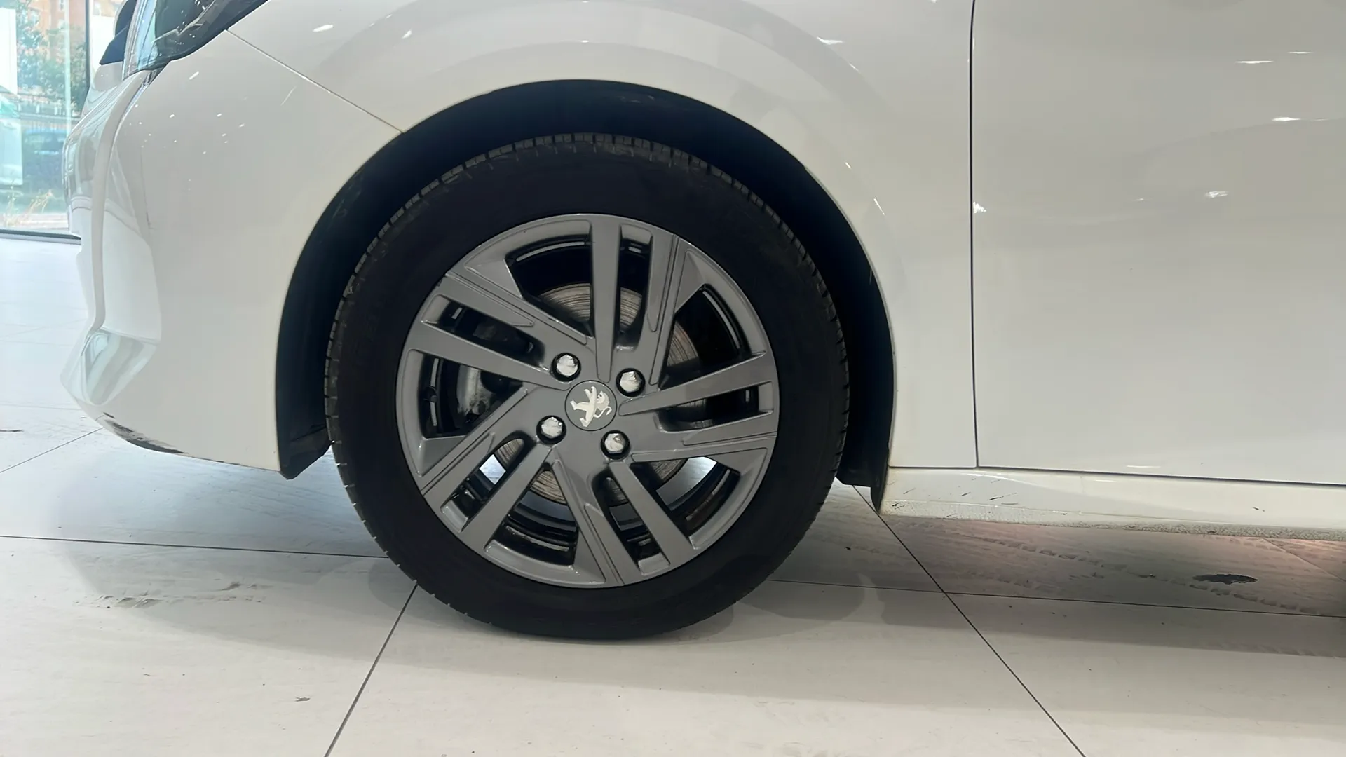 Peugeot 208 BlueHDi Active Pack - foto 19