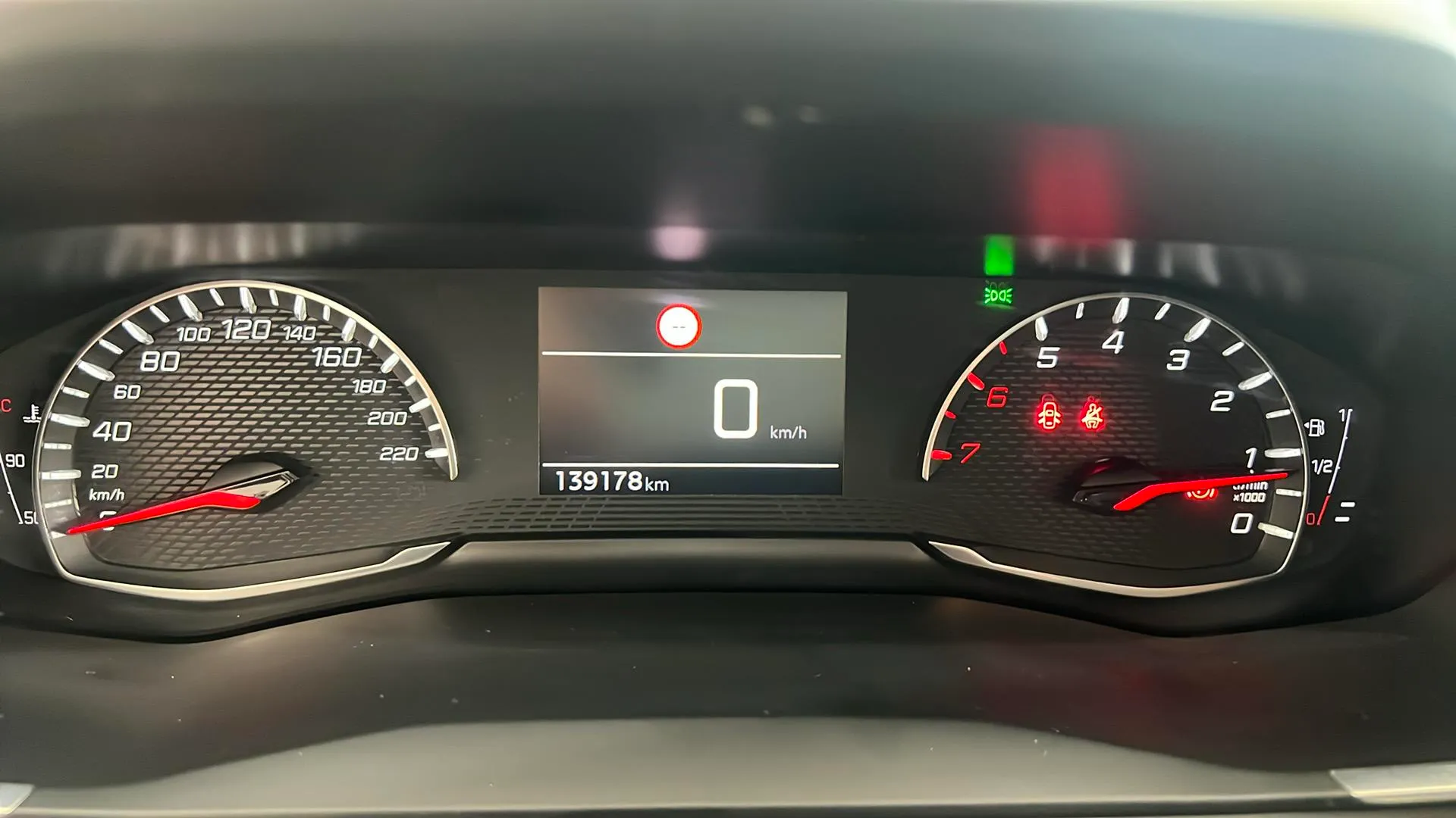 Peugeot 208 BlueHDi Active Pack - foto 11