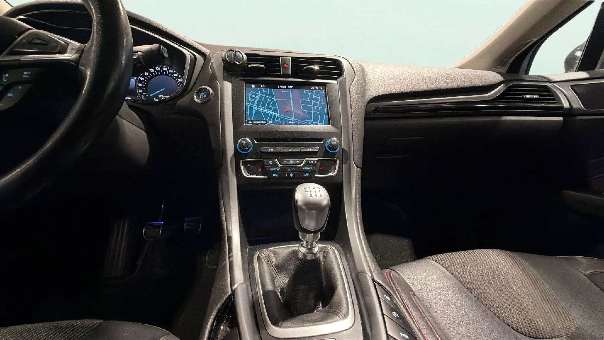 Ford Mondeo 2.0 TDCi Business - foto 12