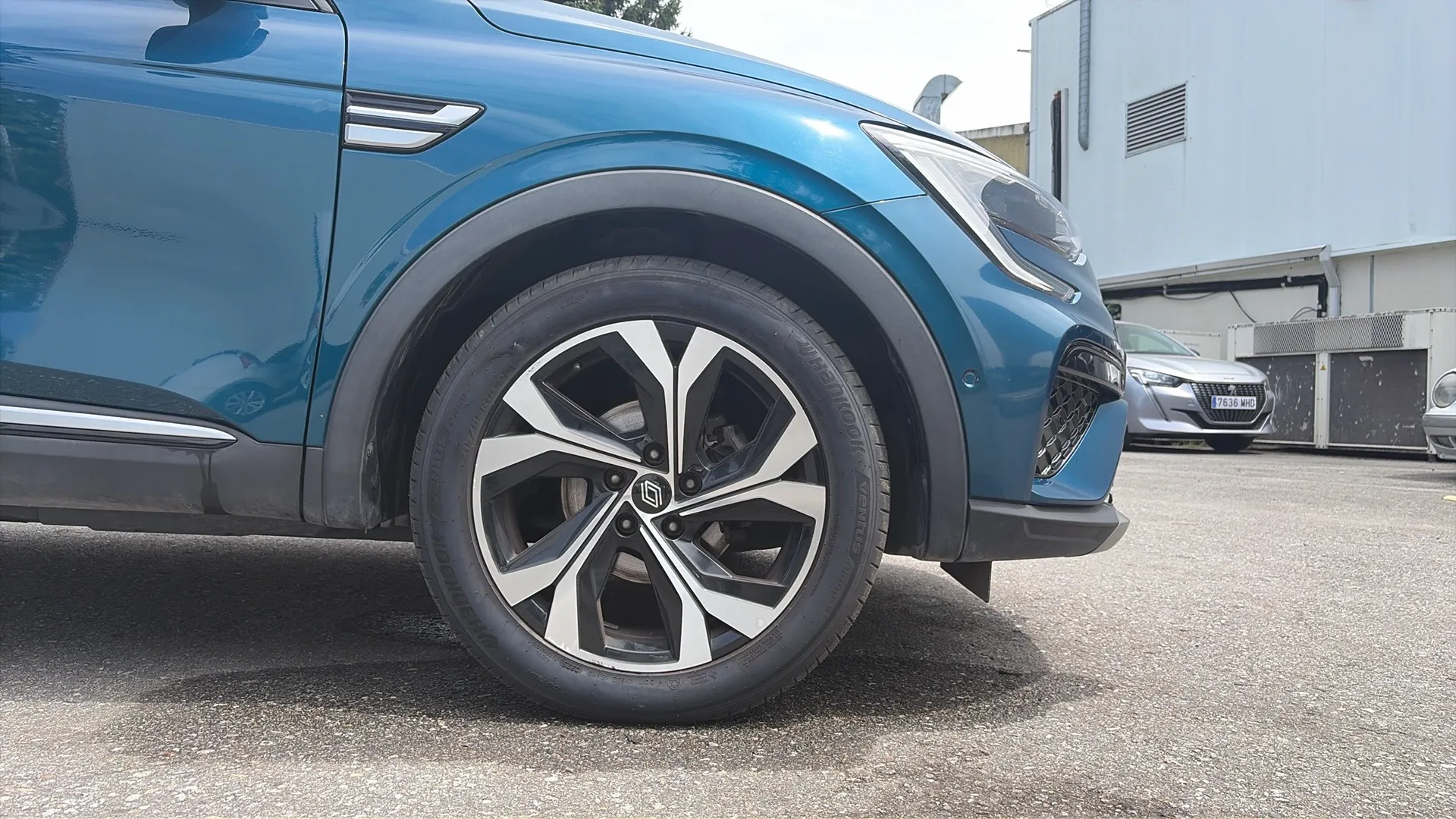 Renault Arkana Evolution TCe EDC mild hybr - foto 24