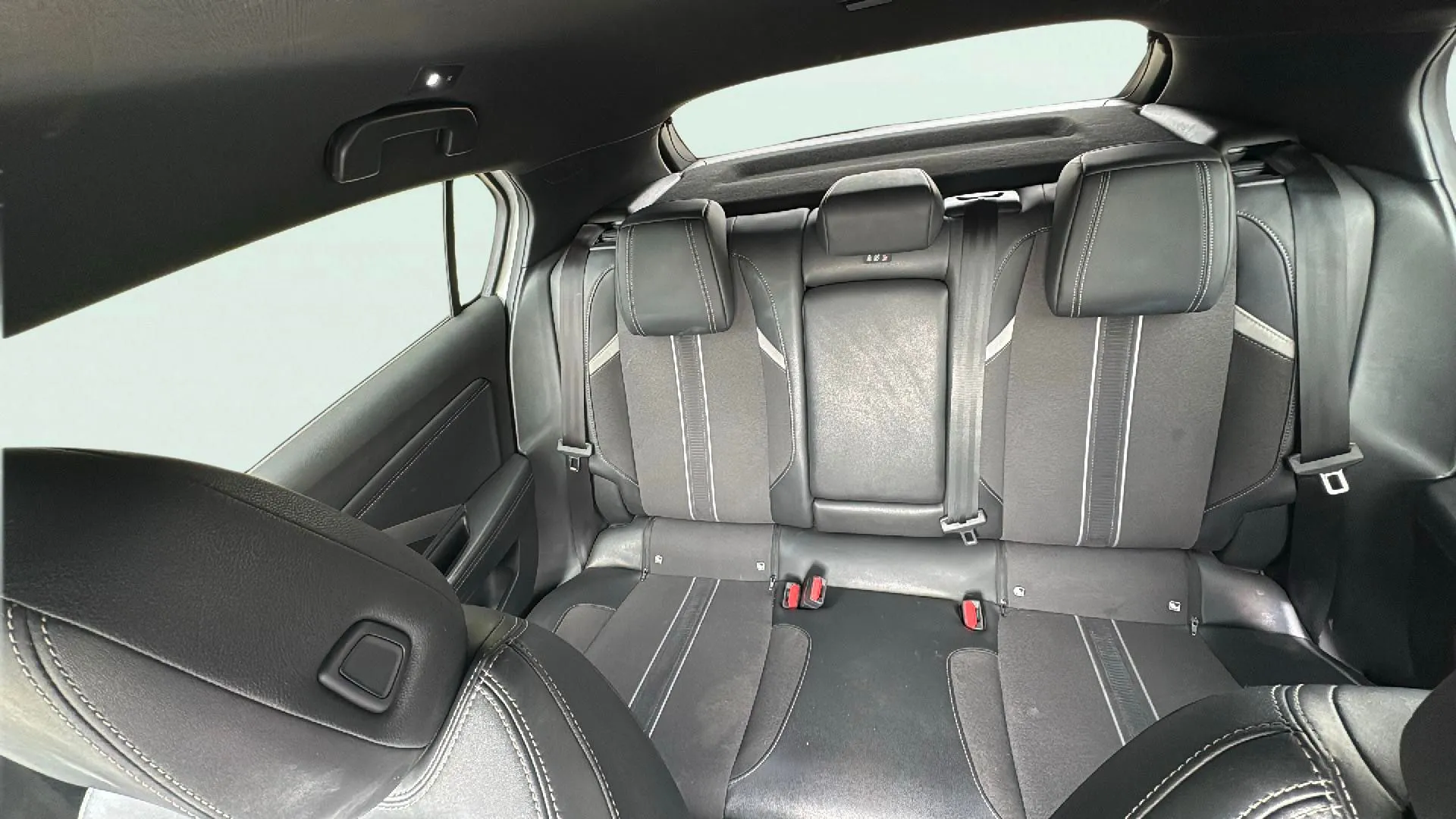 Opel Astra 1.2T XHT GS - foto 12