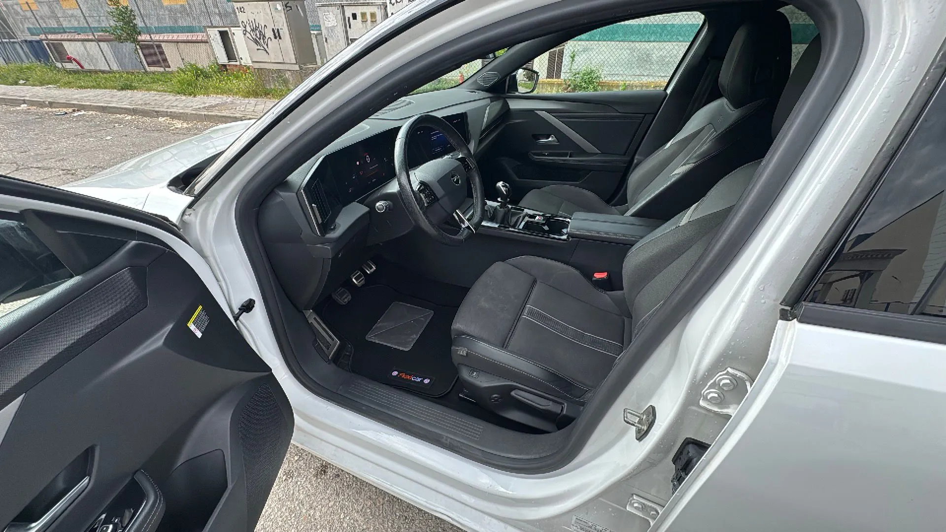 Opel Astra 1.2T XHT GS - foto 7