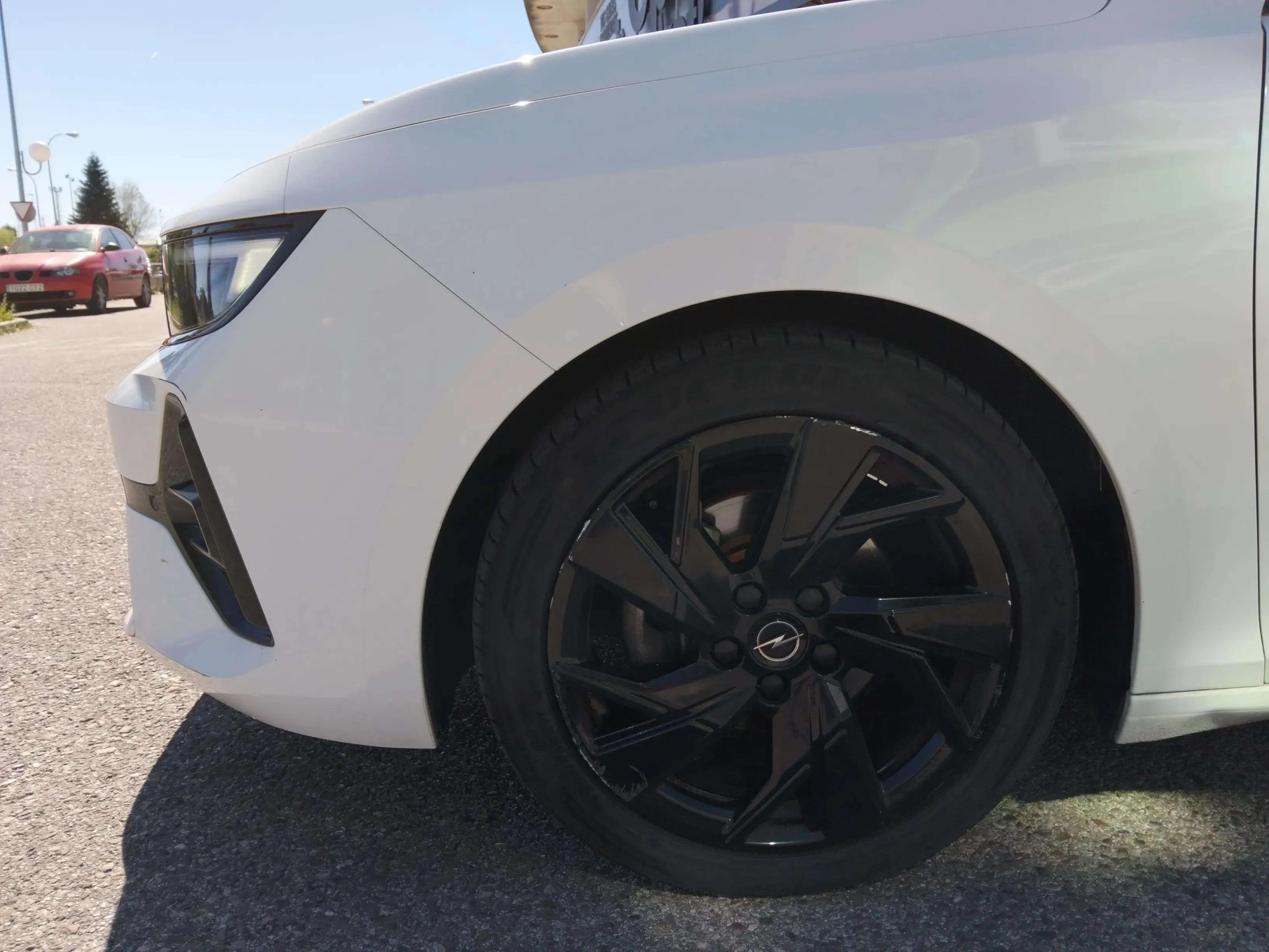 Opel Astra 1.2T XHT GS - foto 18