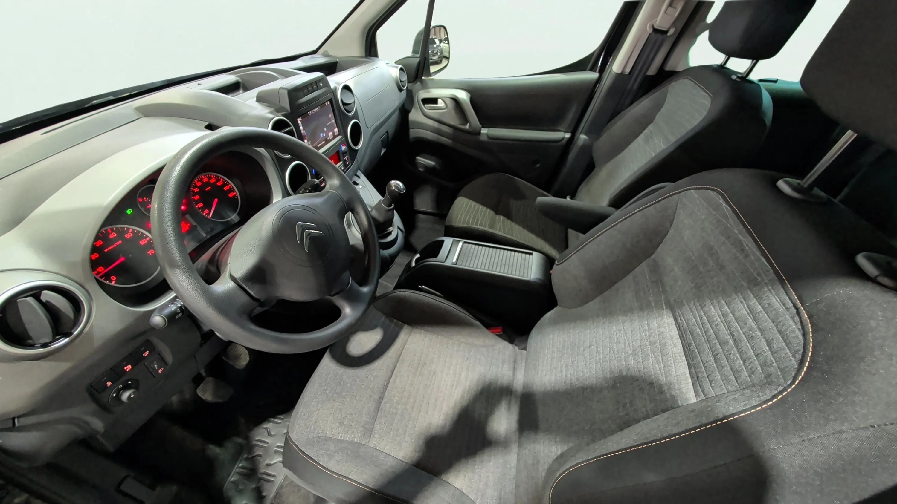Citroën Berlingo Talla M PureTech 110 Feel - foto 16