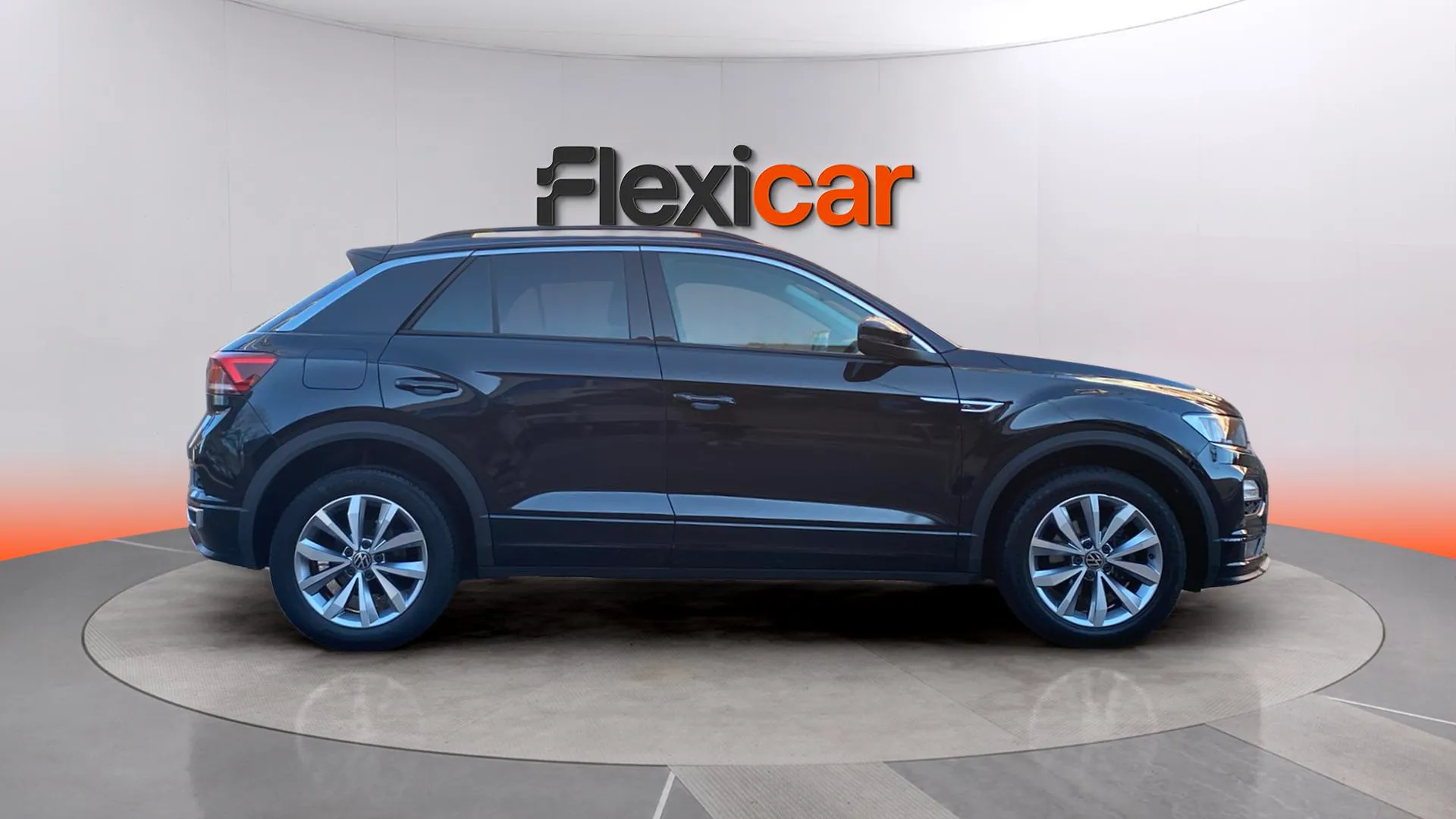Volkswagen T-Roc R-Line 1.5 TSI DSG - foto 8