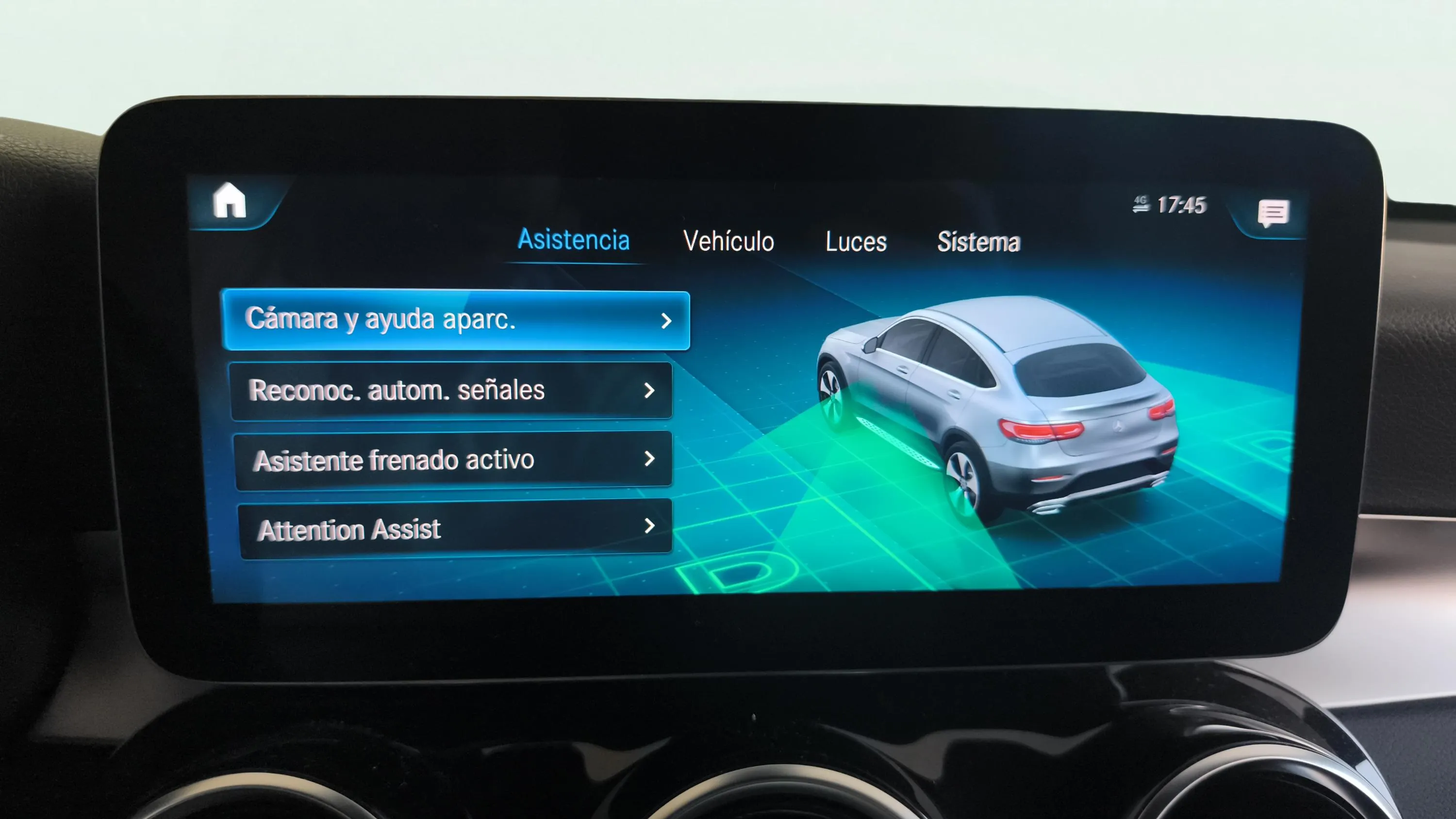 Mercedes-Benz GLC 300 e 4MATIC - foto 18