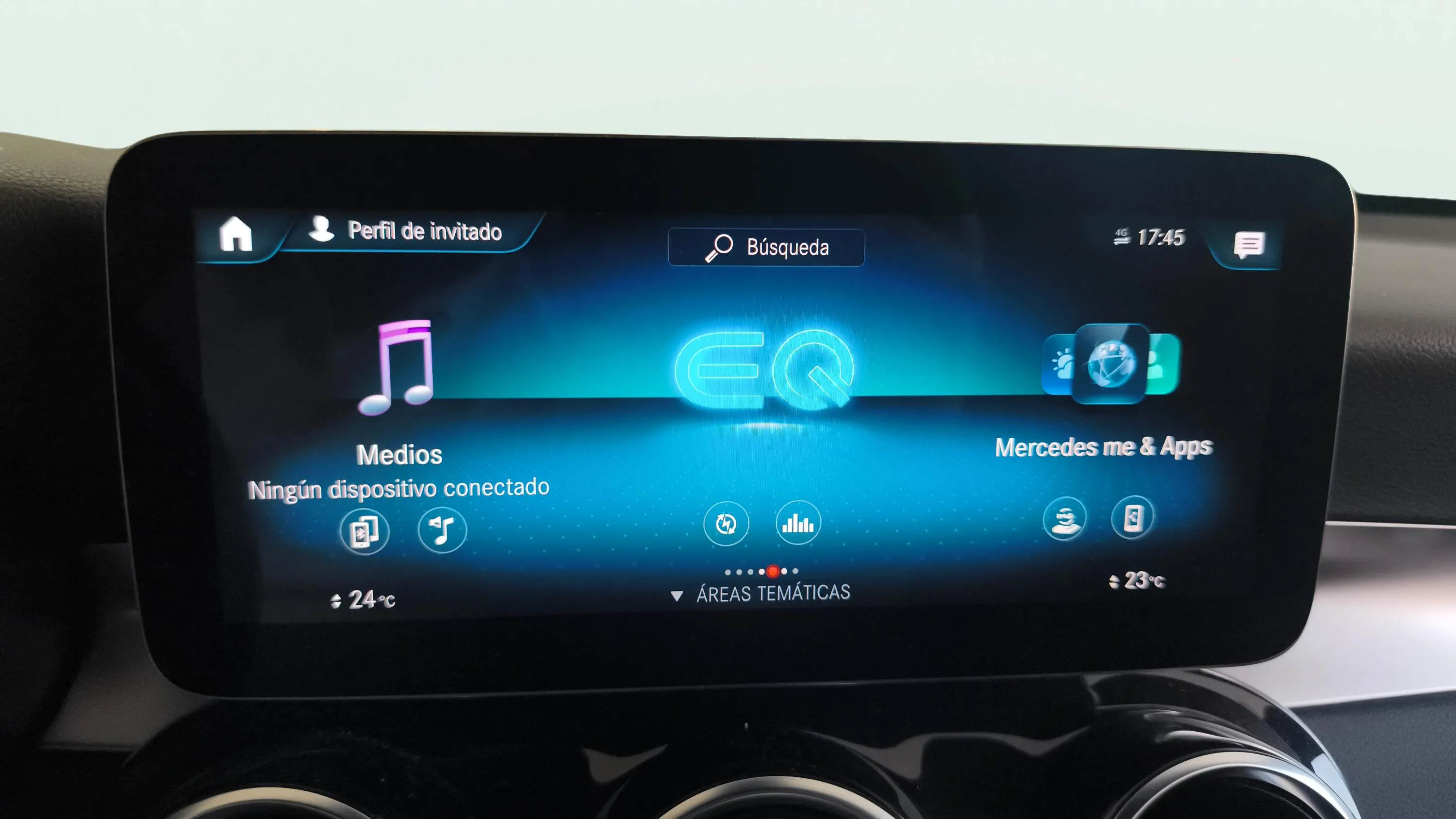 Mercedes-Benz GLC 300 e 4MATIC - foto 17