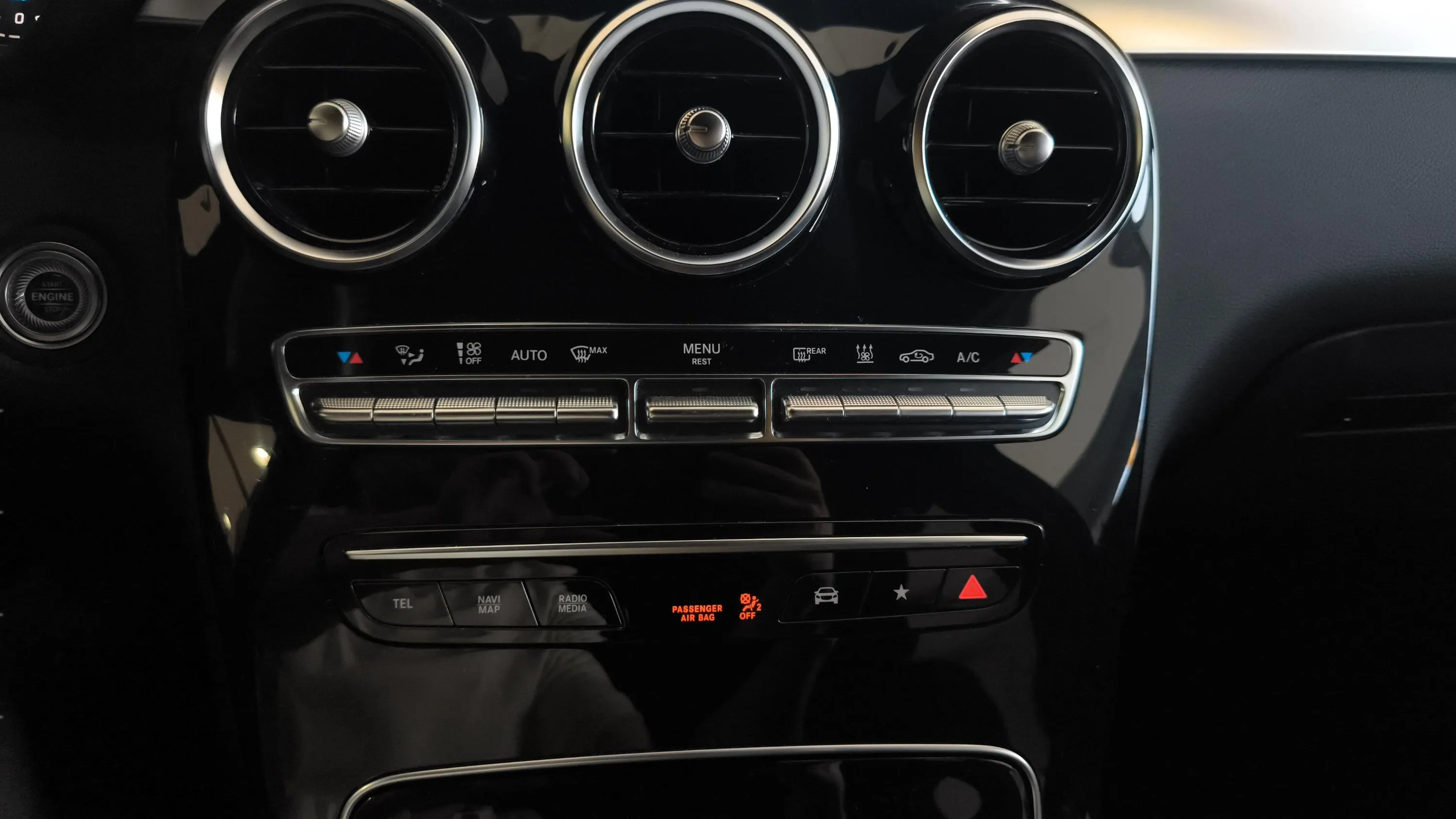 Mercedes-Benz GLC 300 e 4MATIC - foto 24